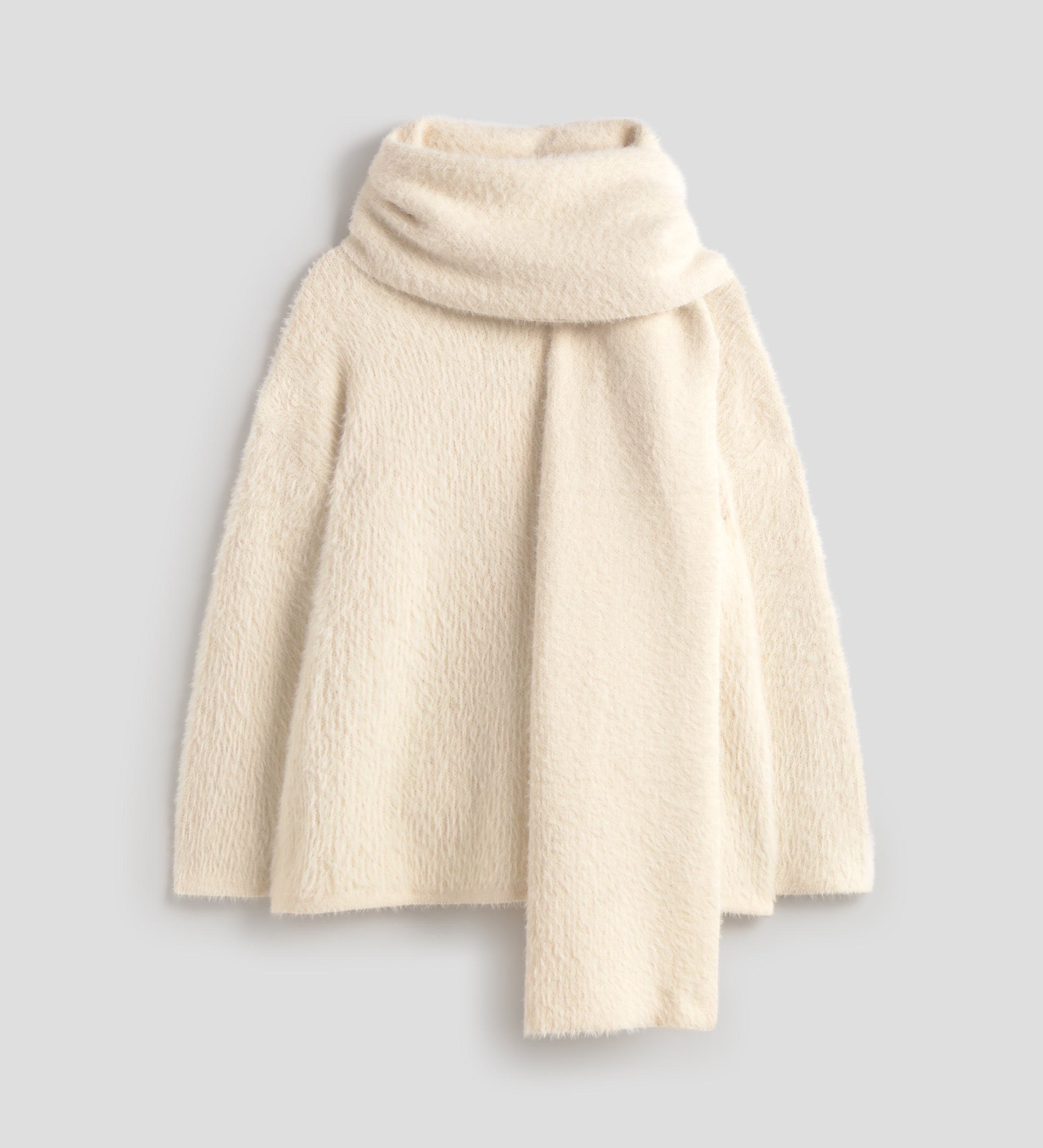 Pull écharpe effet fourrure