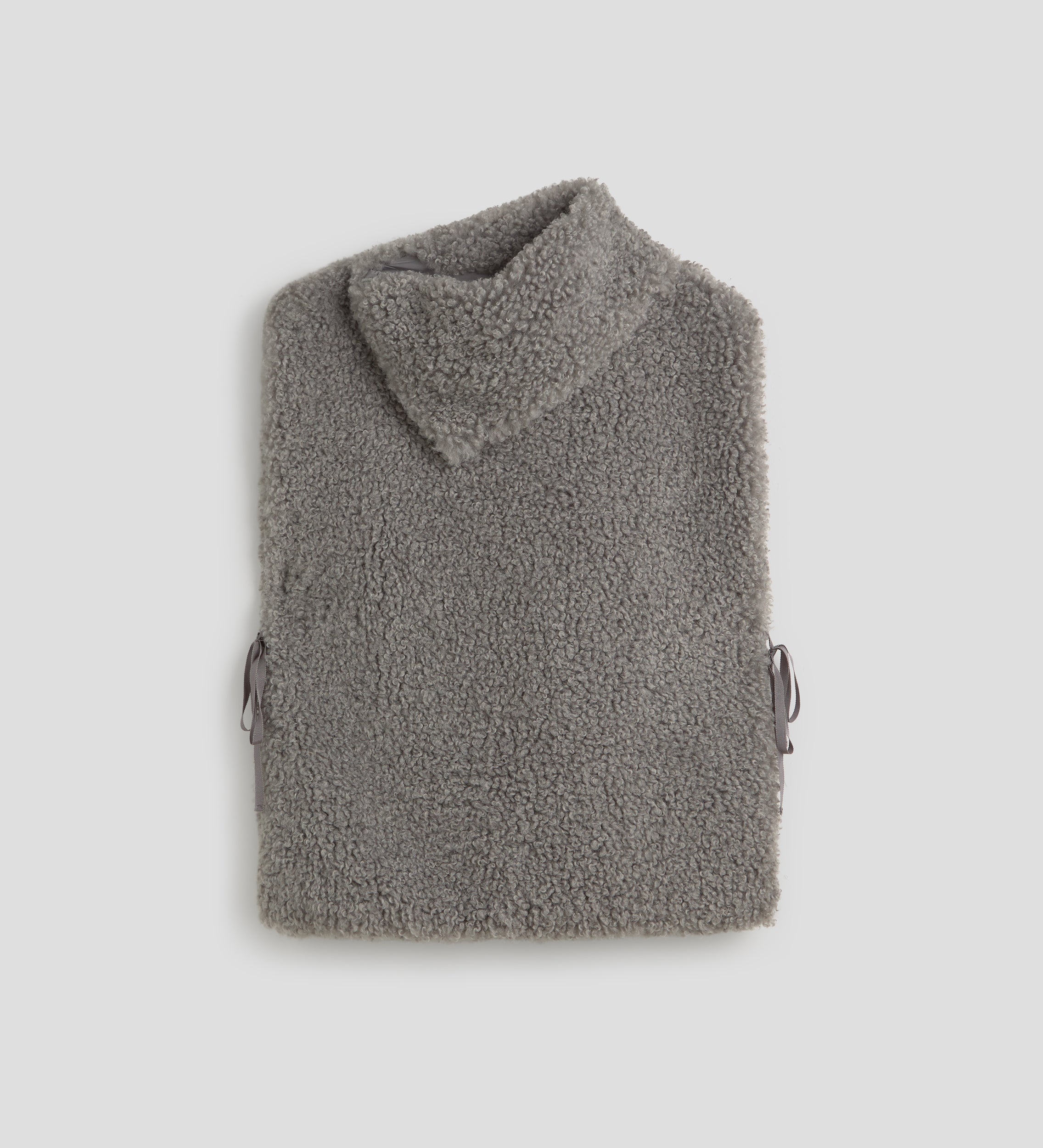 Short fur effect vest