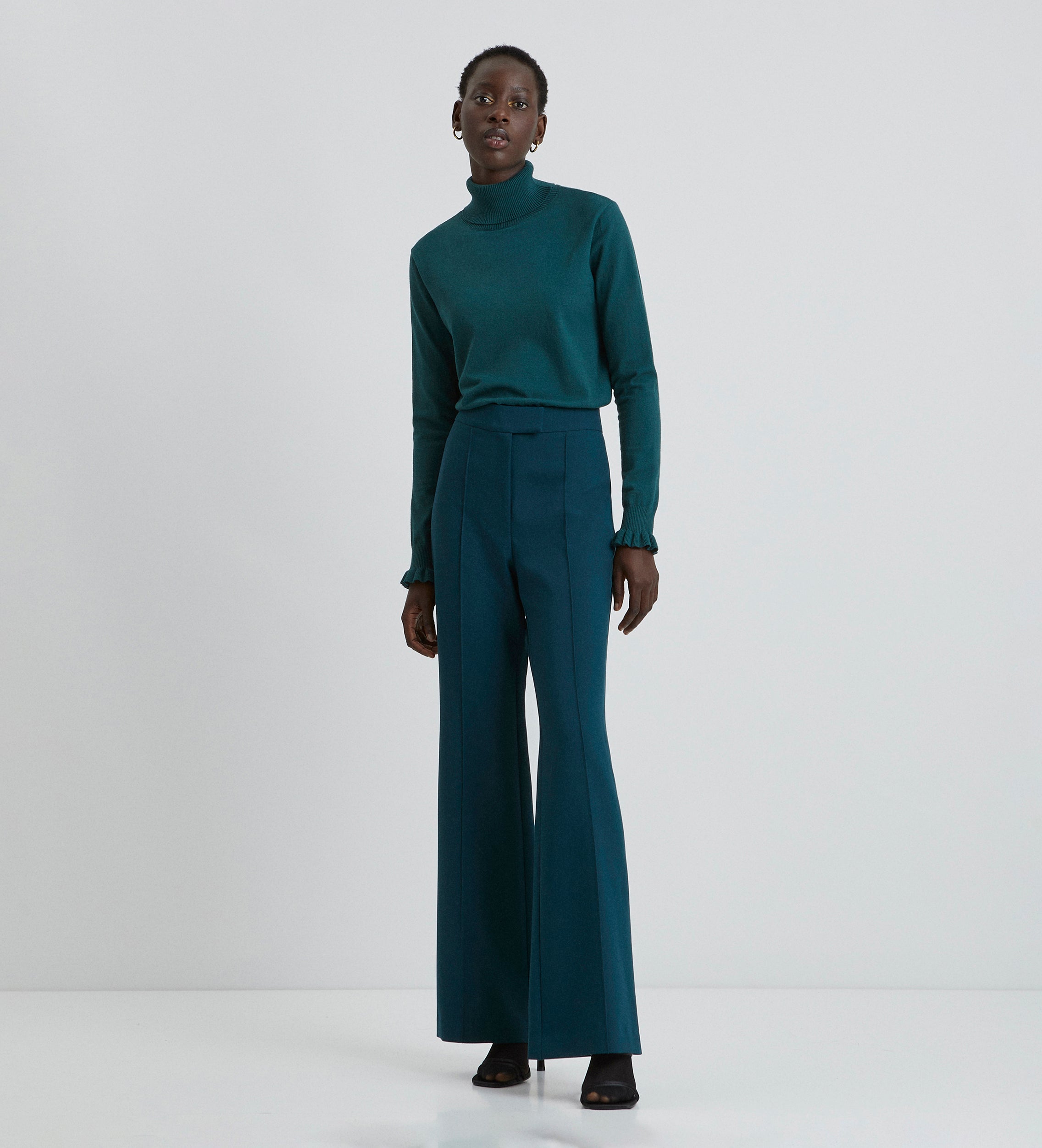 Flared crepe trousers