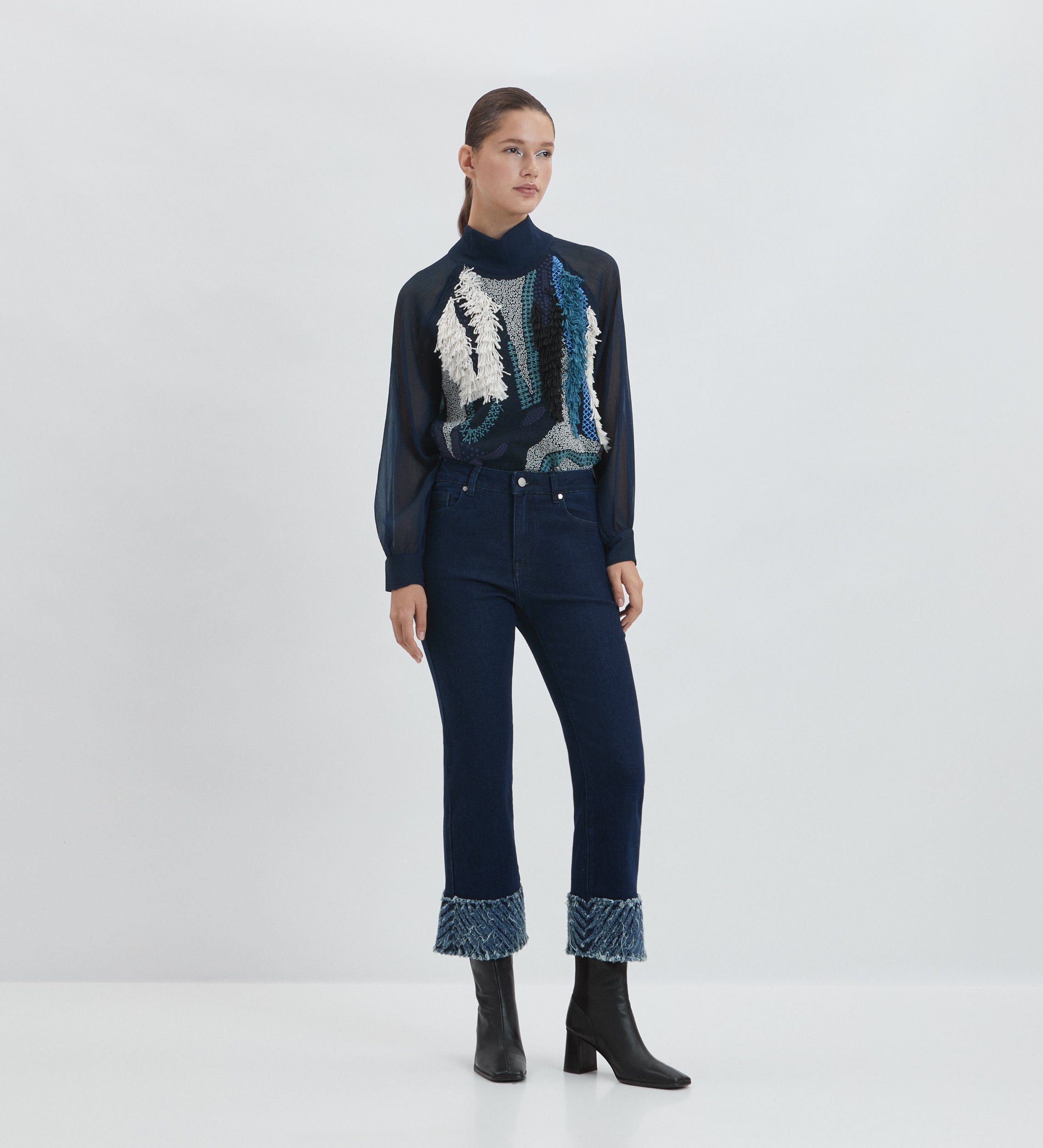 Decorative low trousers
