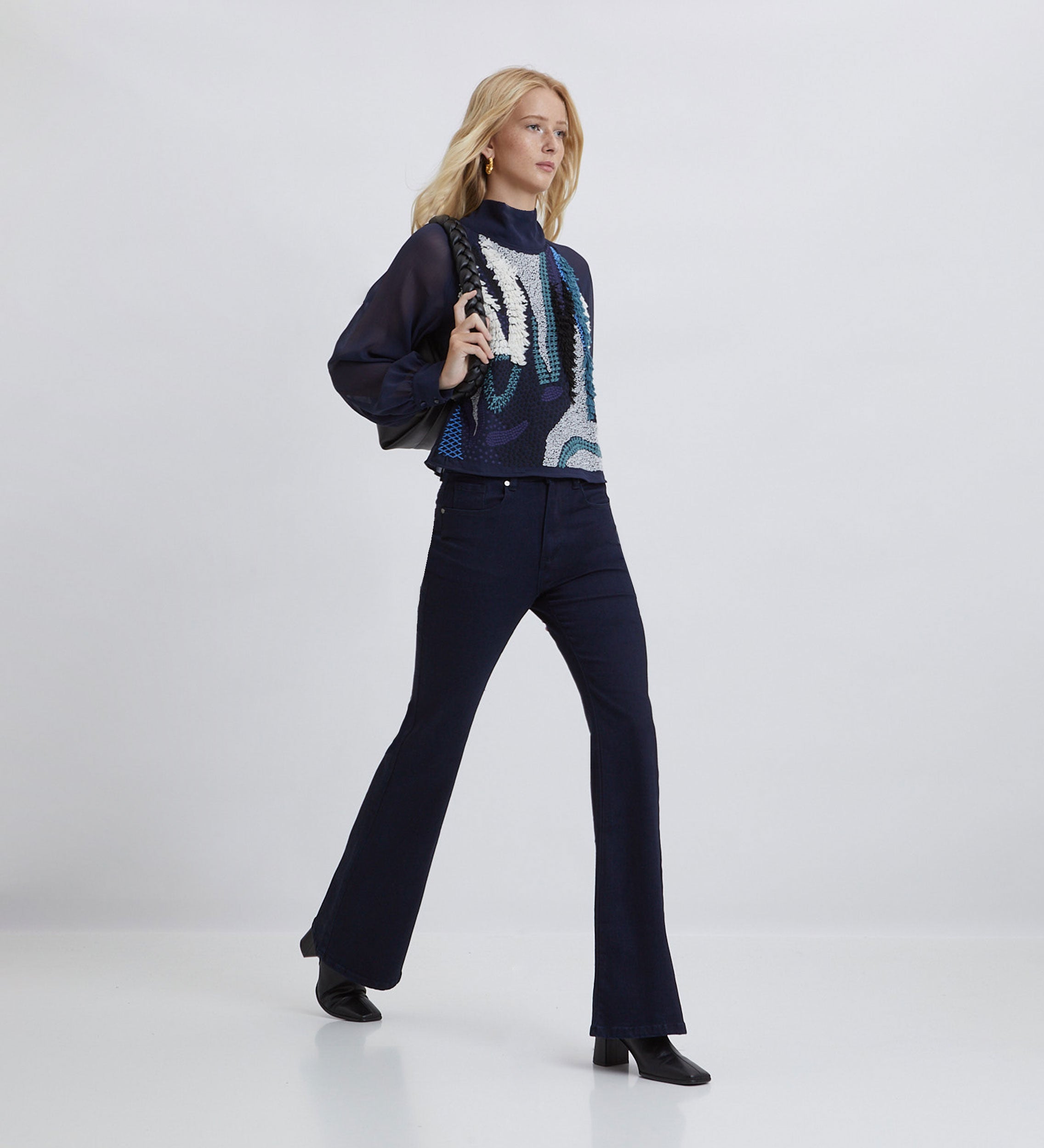 Tapestry embroidered blouse