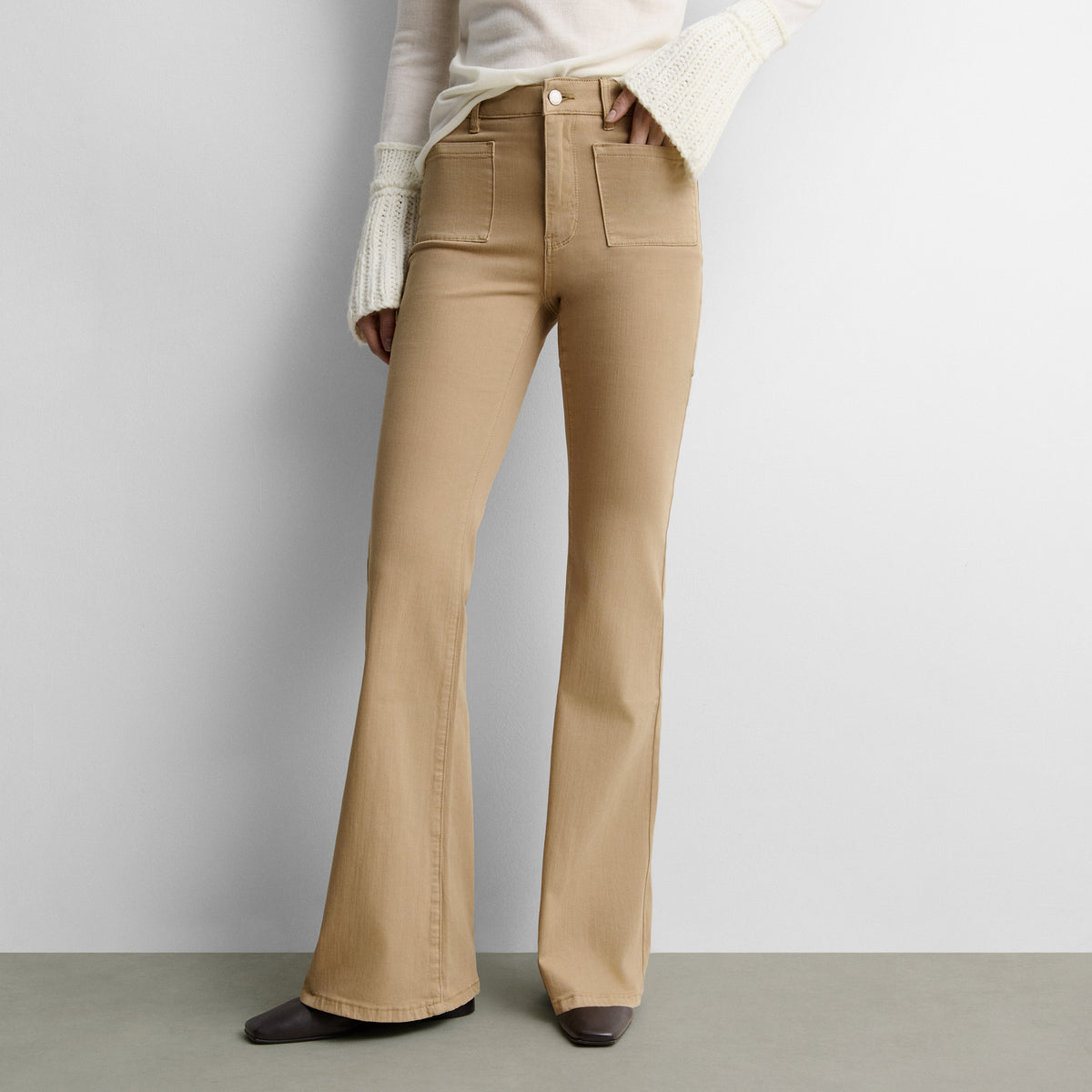 Pantalón bolsillos parche