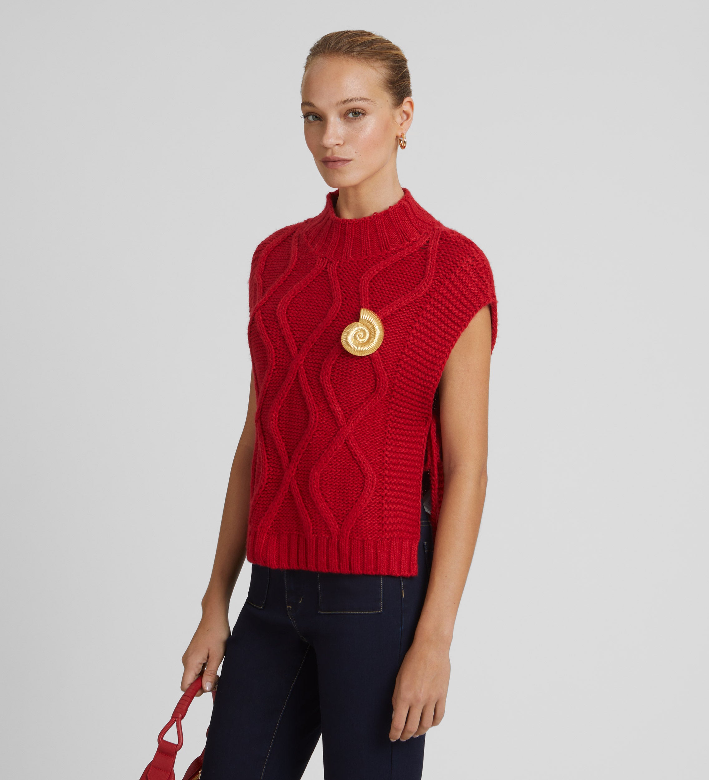 Thick knit vest