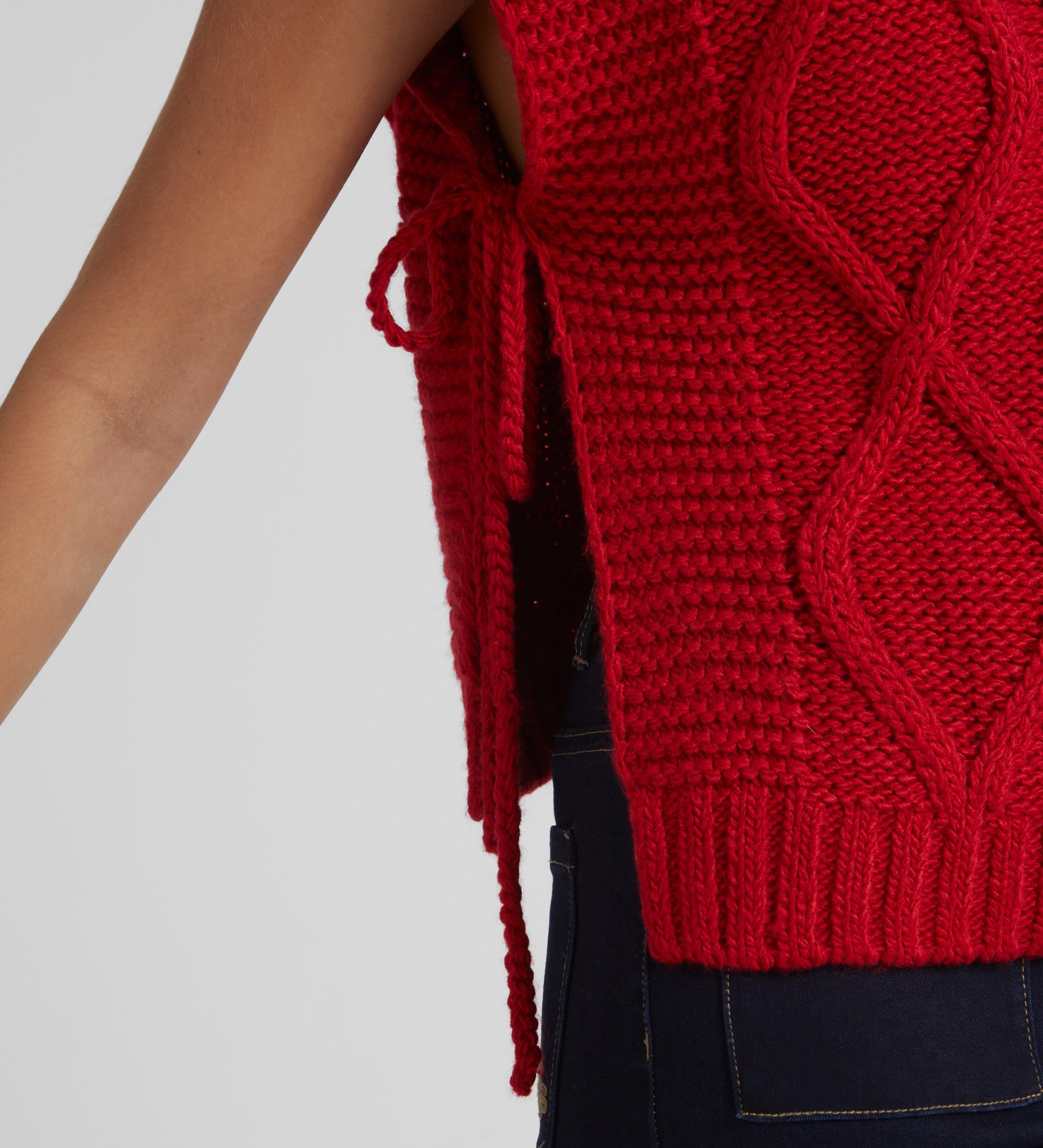 Thick knit vest