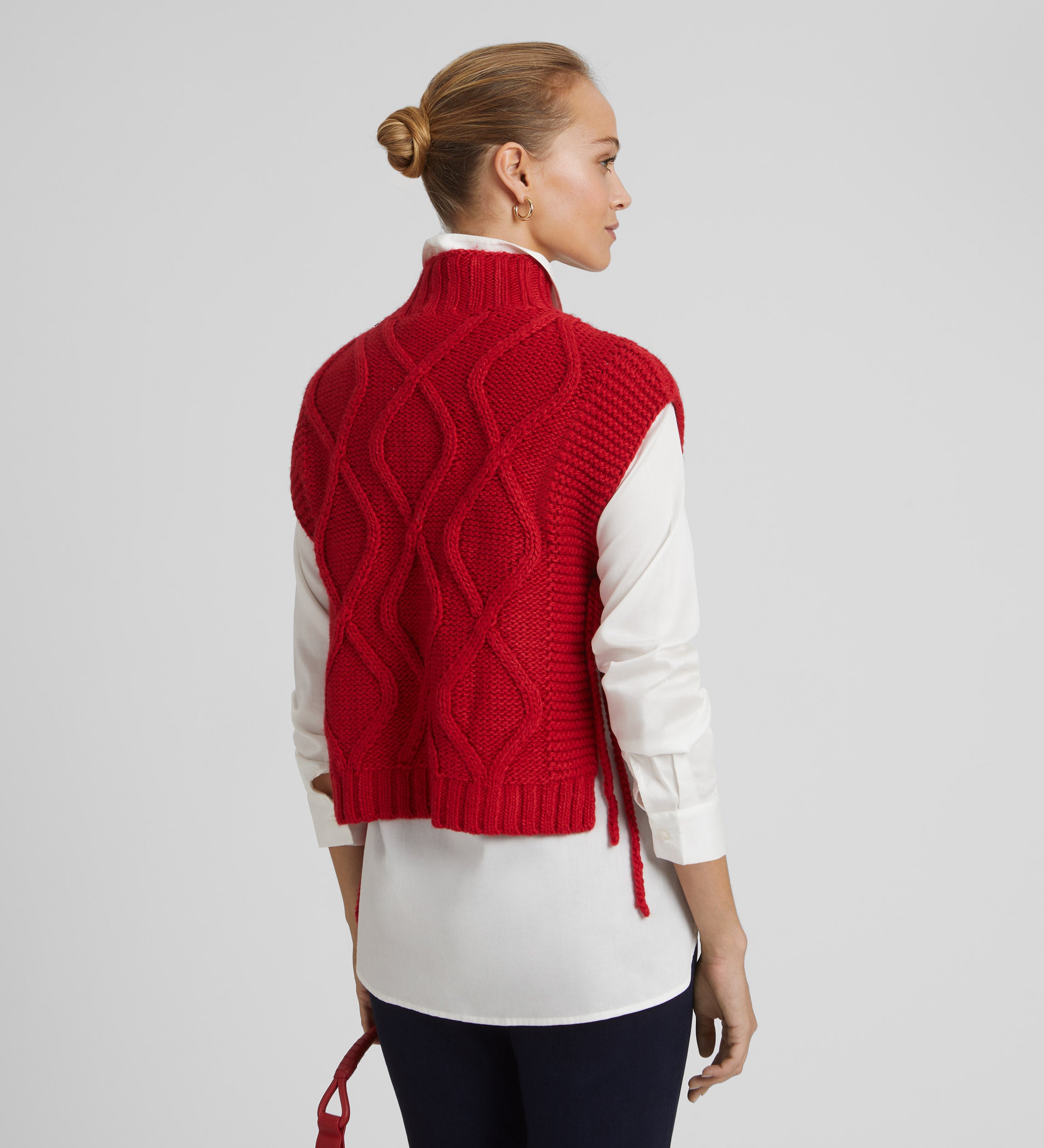 Thick knit vest