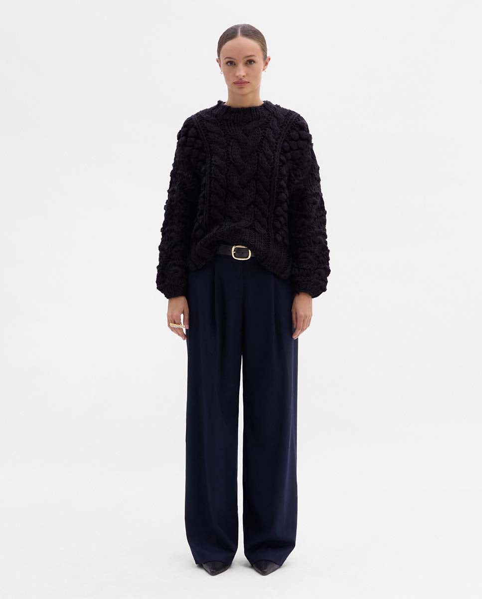 Wide pleated trousers