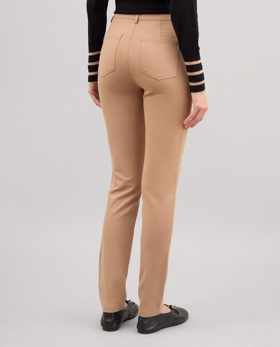 Pantalón elástico slim fit