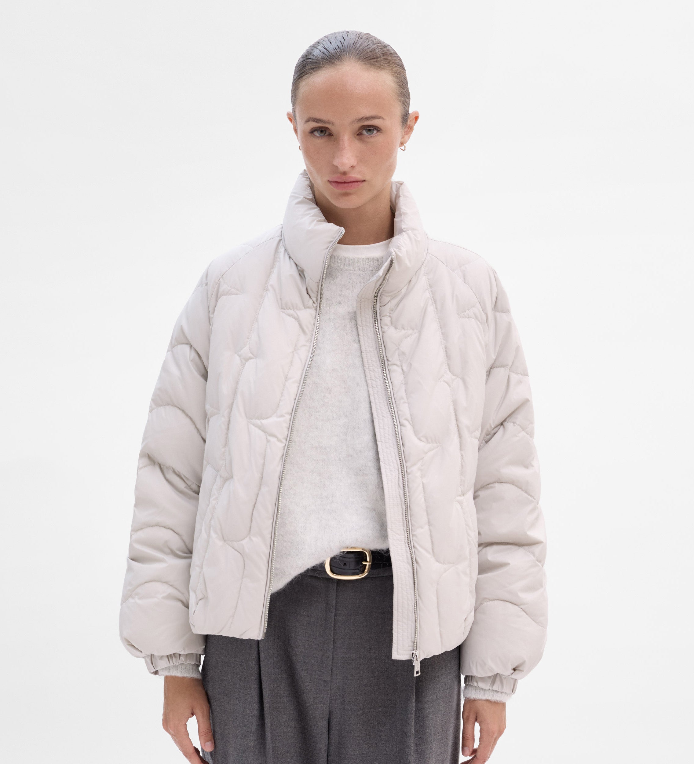 Short padded down jacket