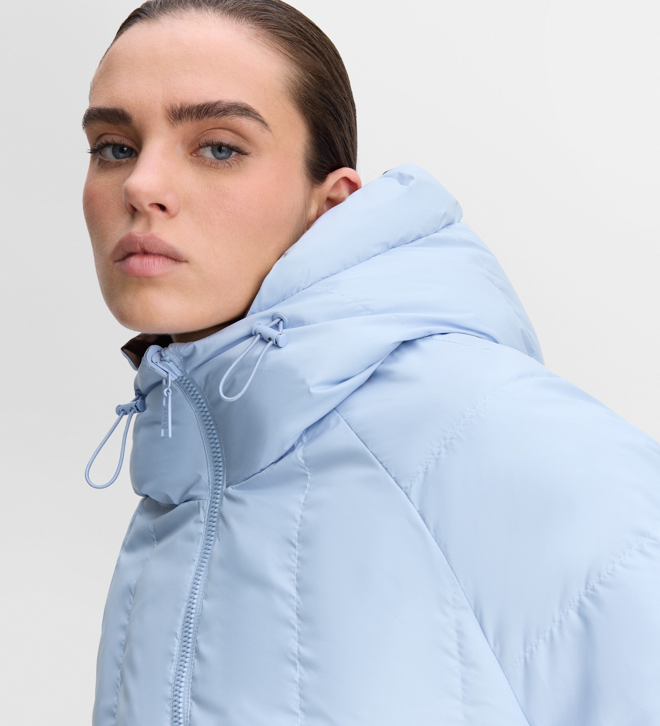 Short reversible down jacket