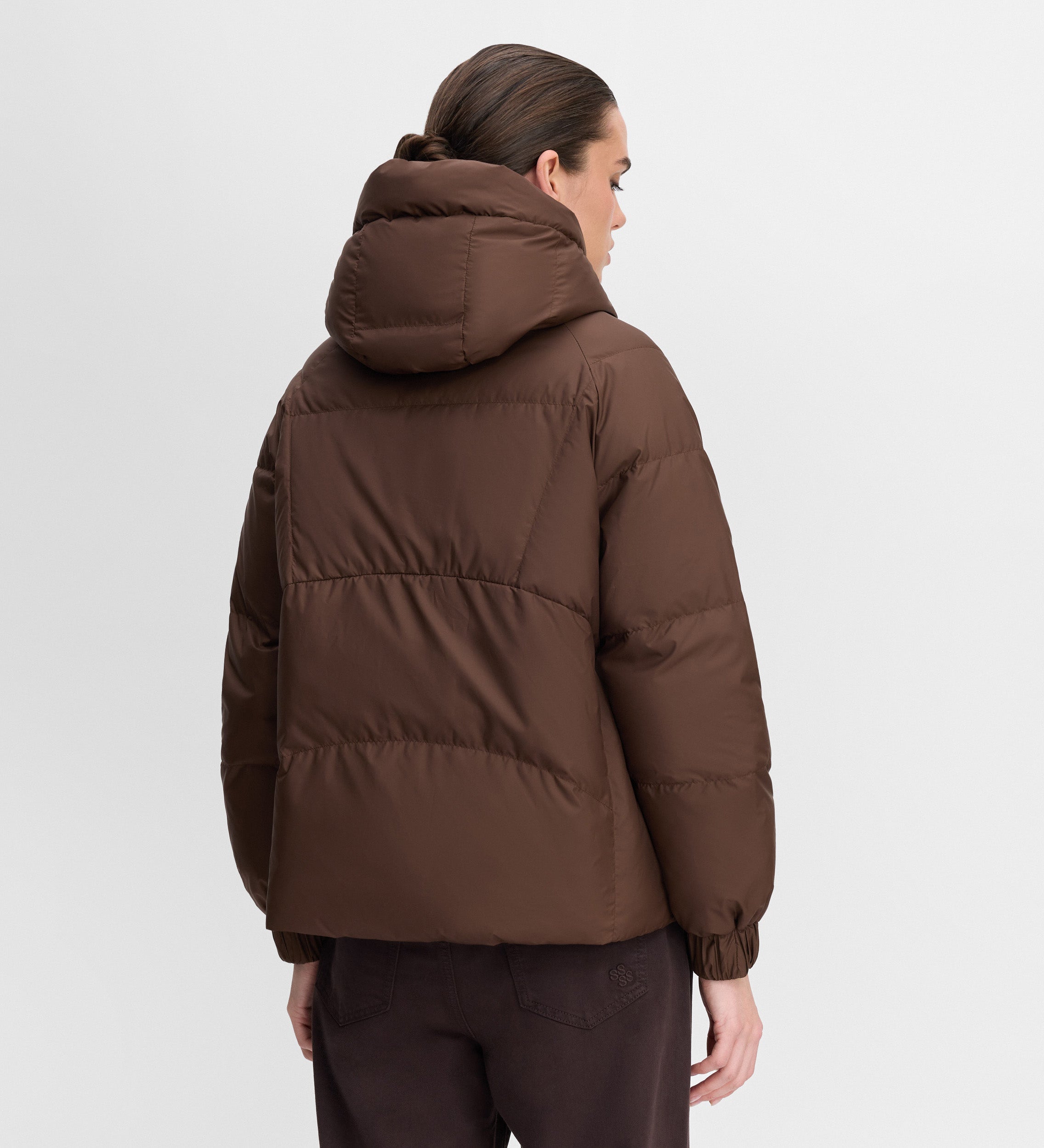 Short reversible down jacket