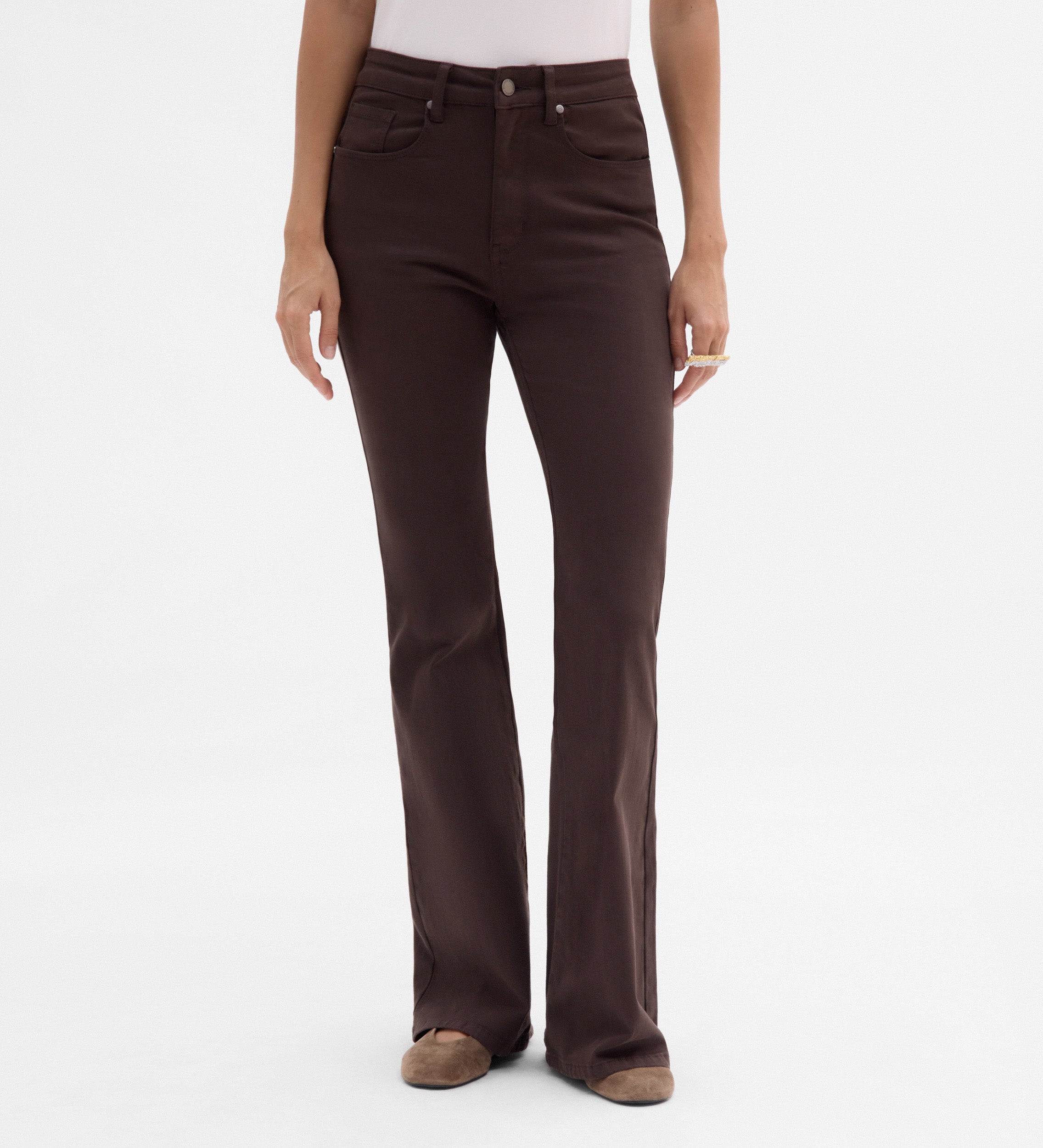 Pantalón vaquero acampanado