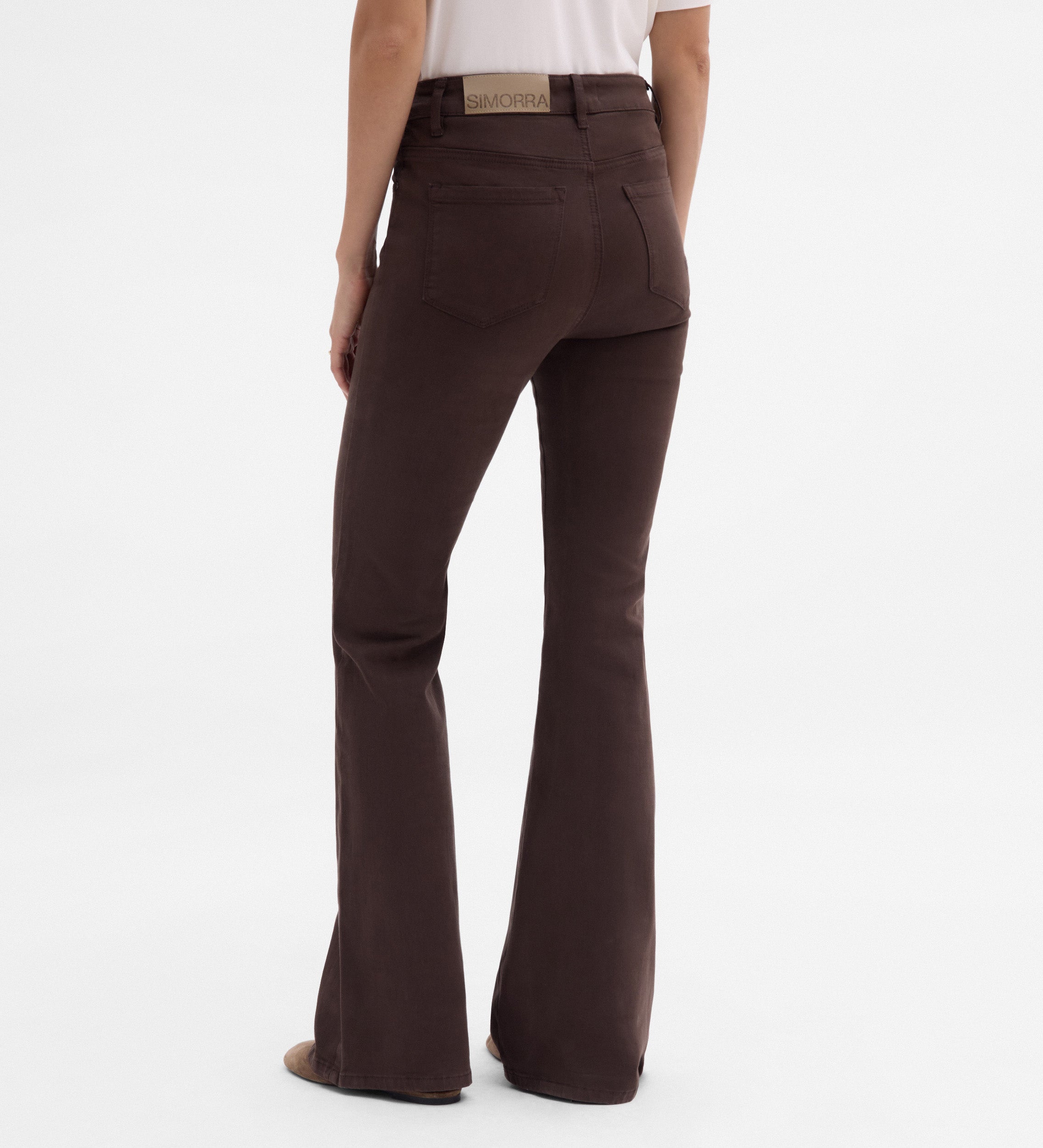 Pantalón vaquero acampanado