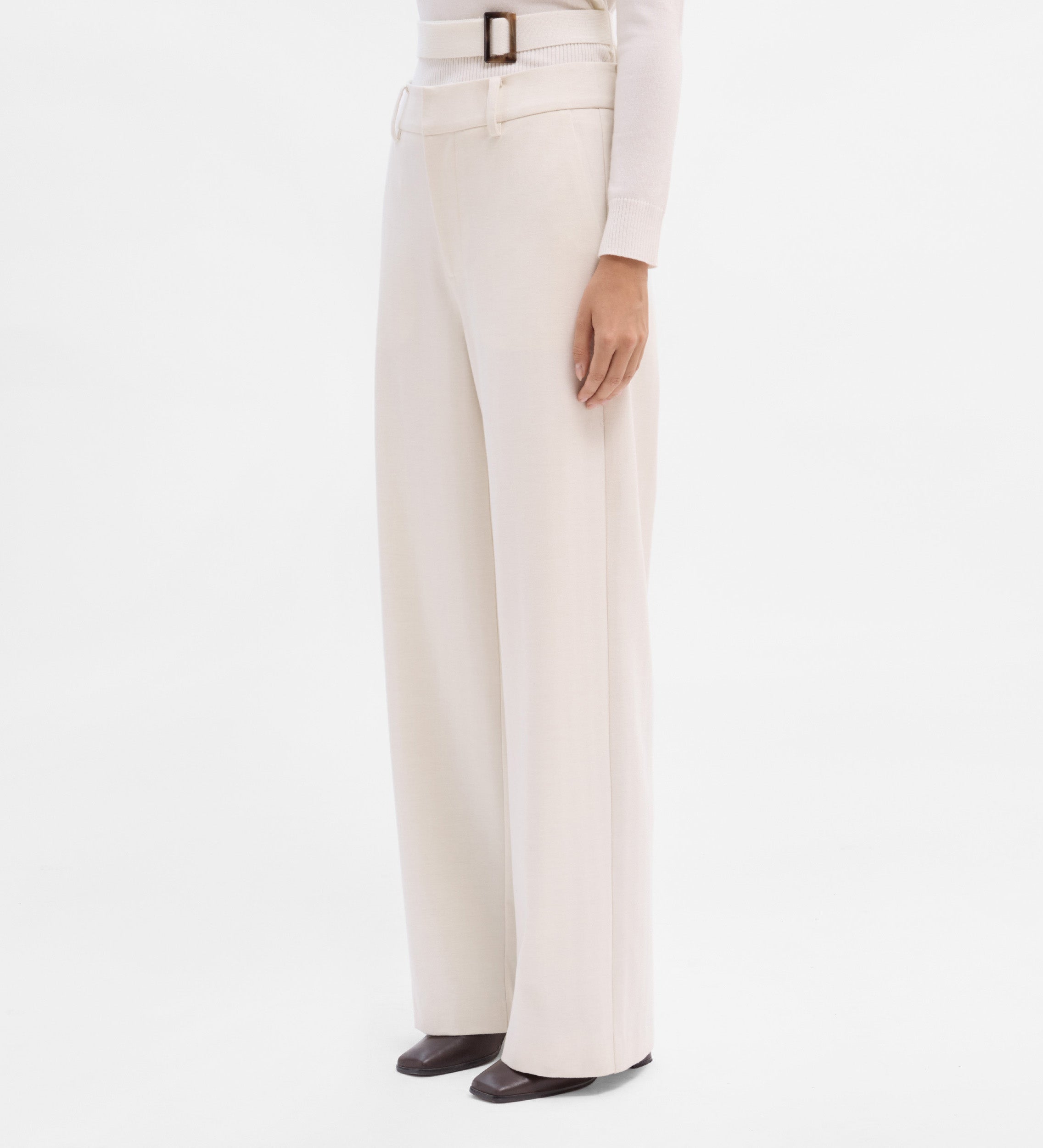 Pantalón pierna ancha