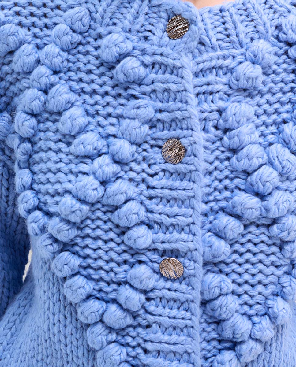 Veste en tricot brodée 3D