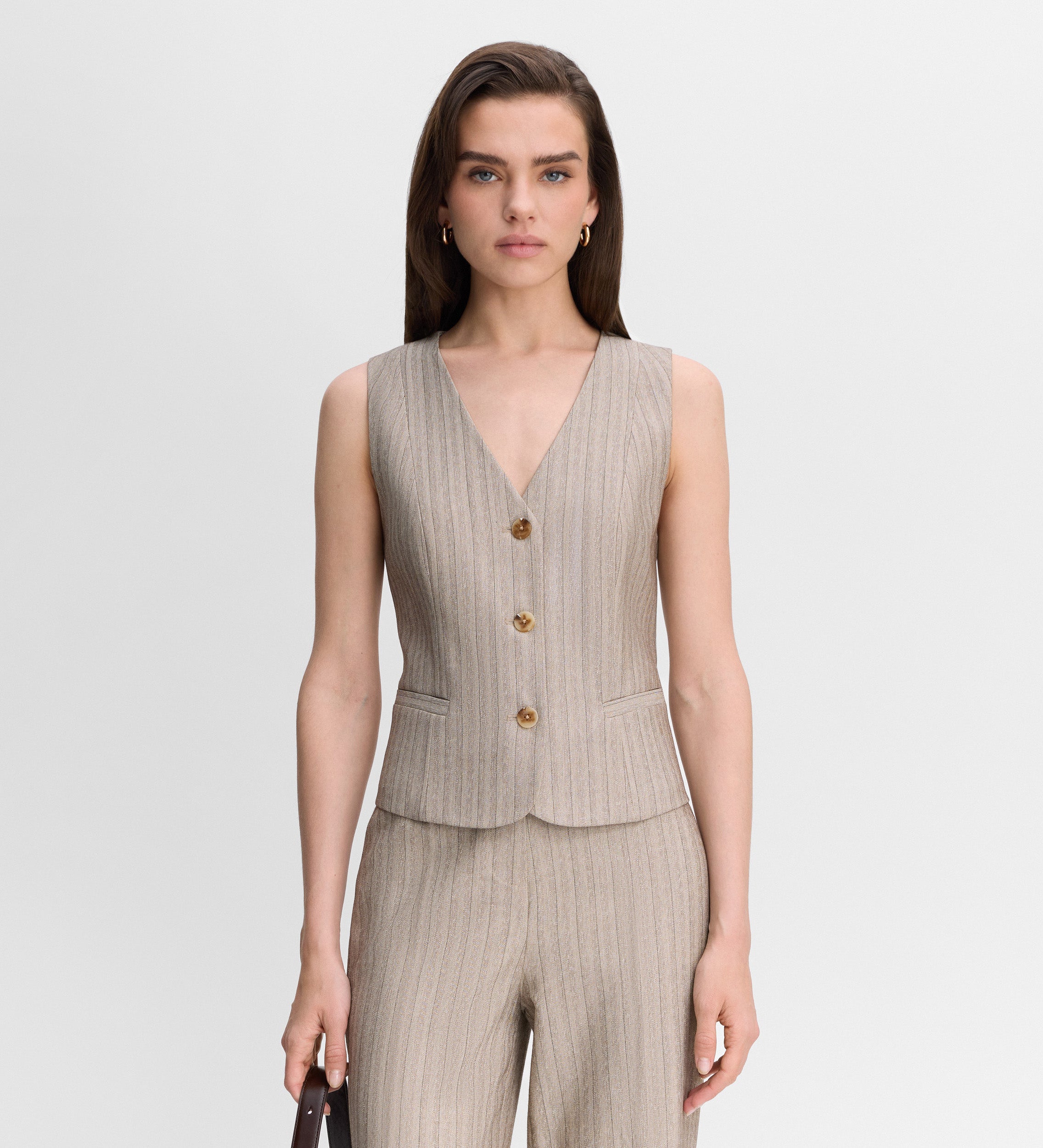 Short herringbone vest