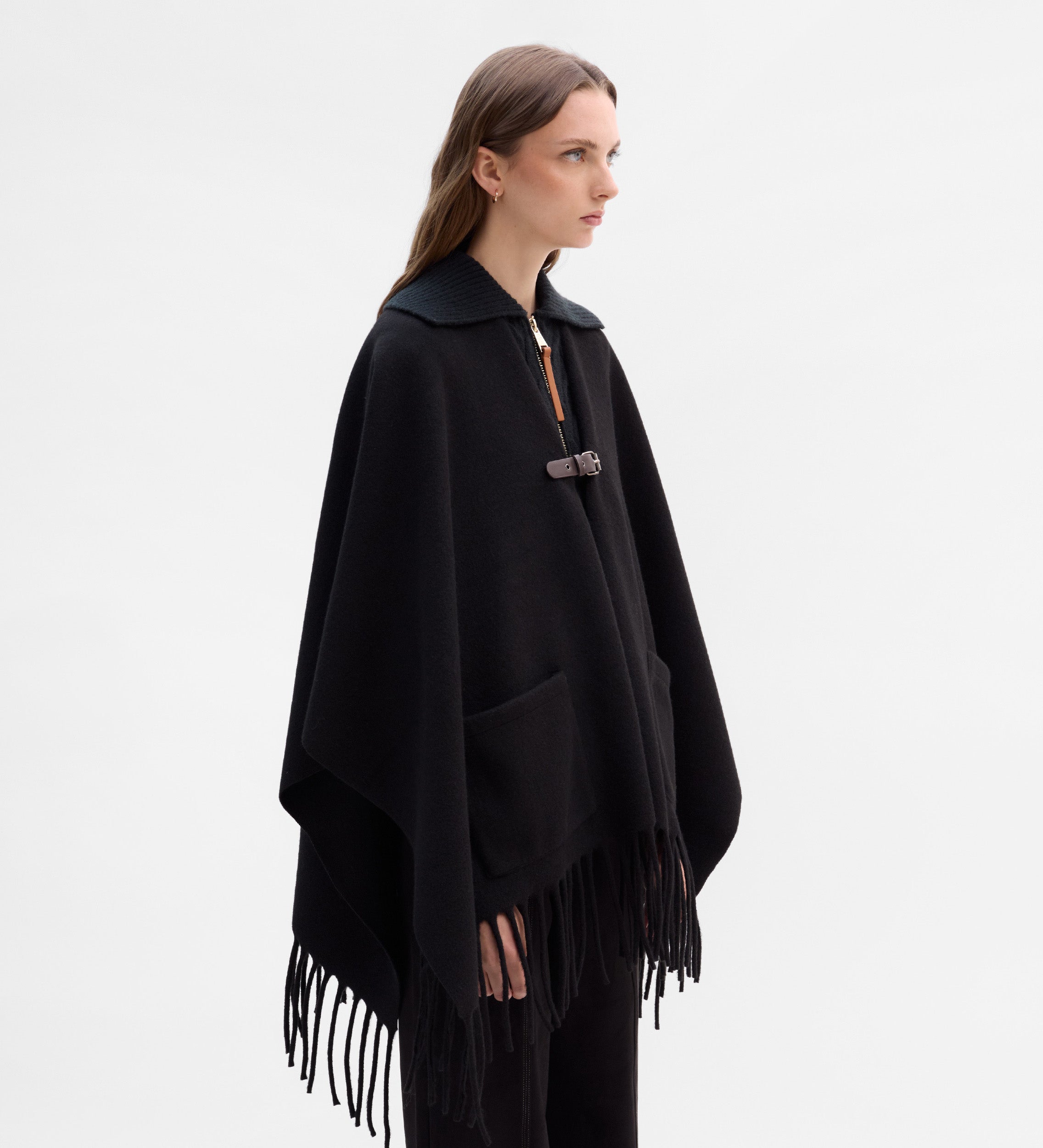 Fringed cape