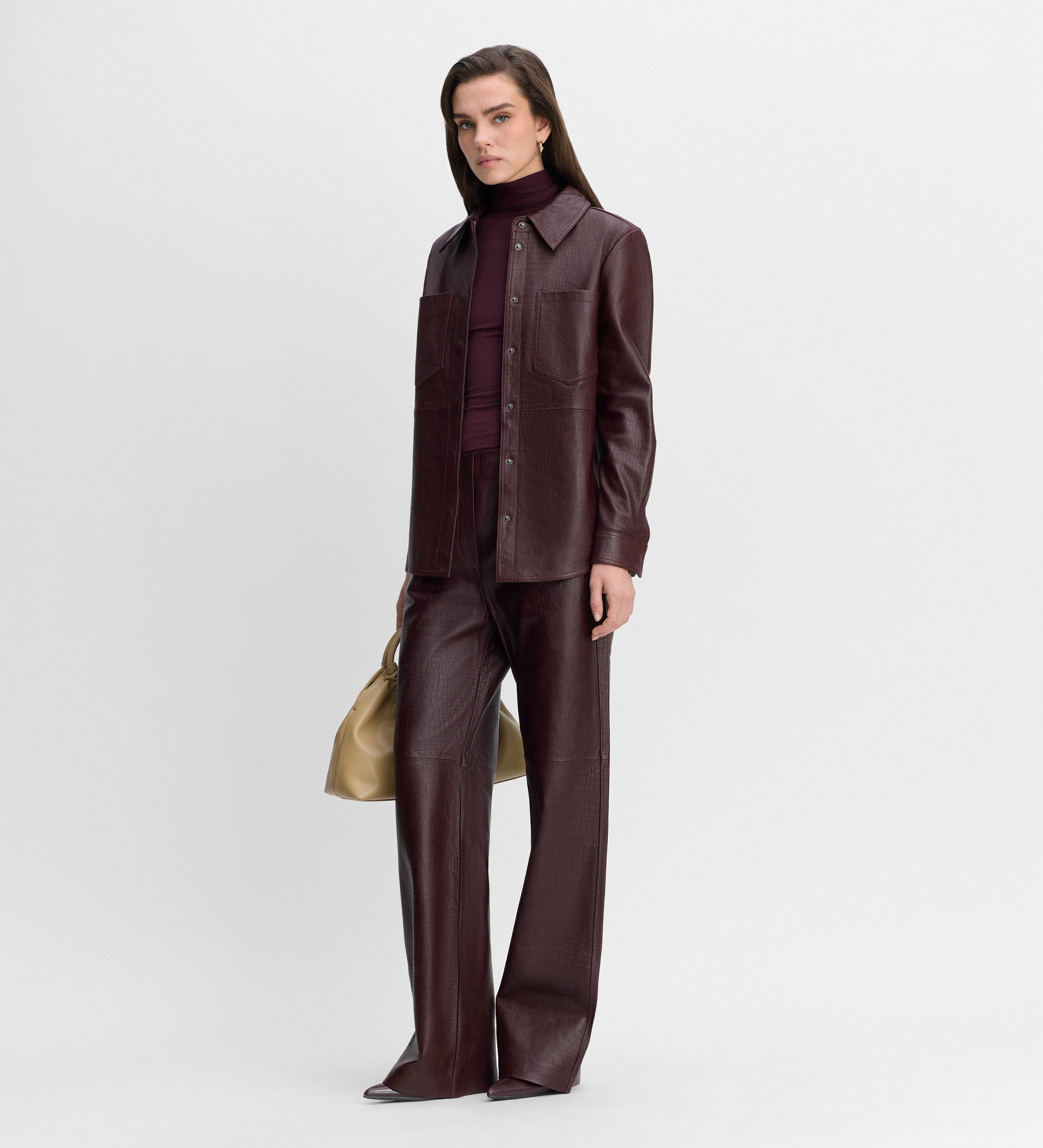 Surchemise en cuir gaufré