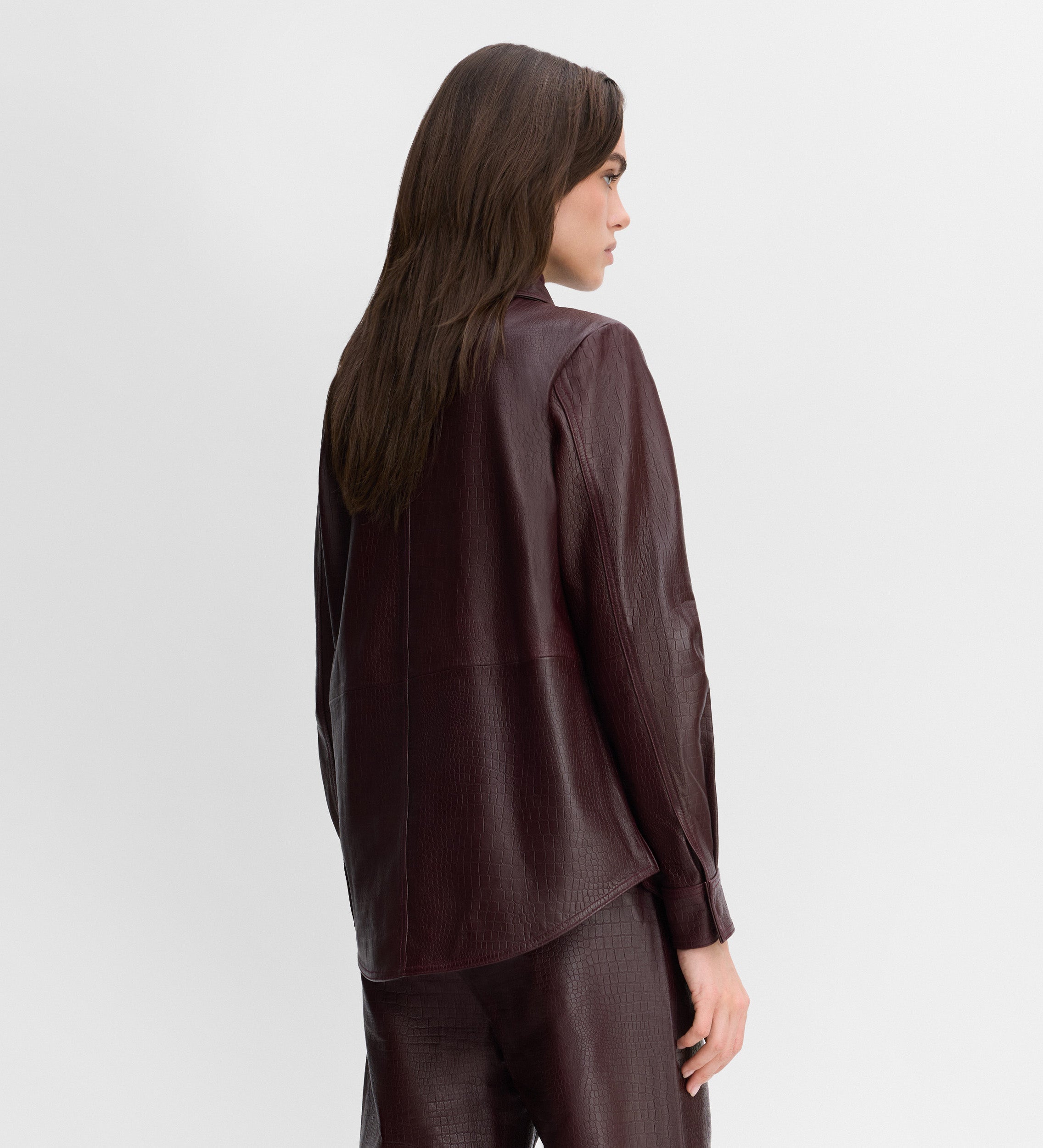 Surchemise en cuir gaufré