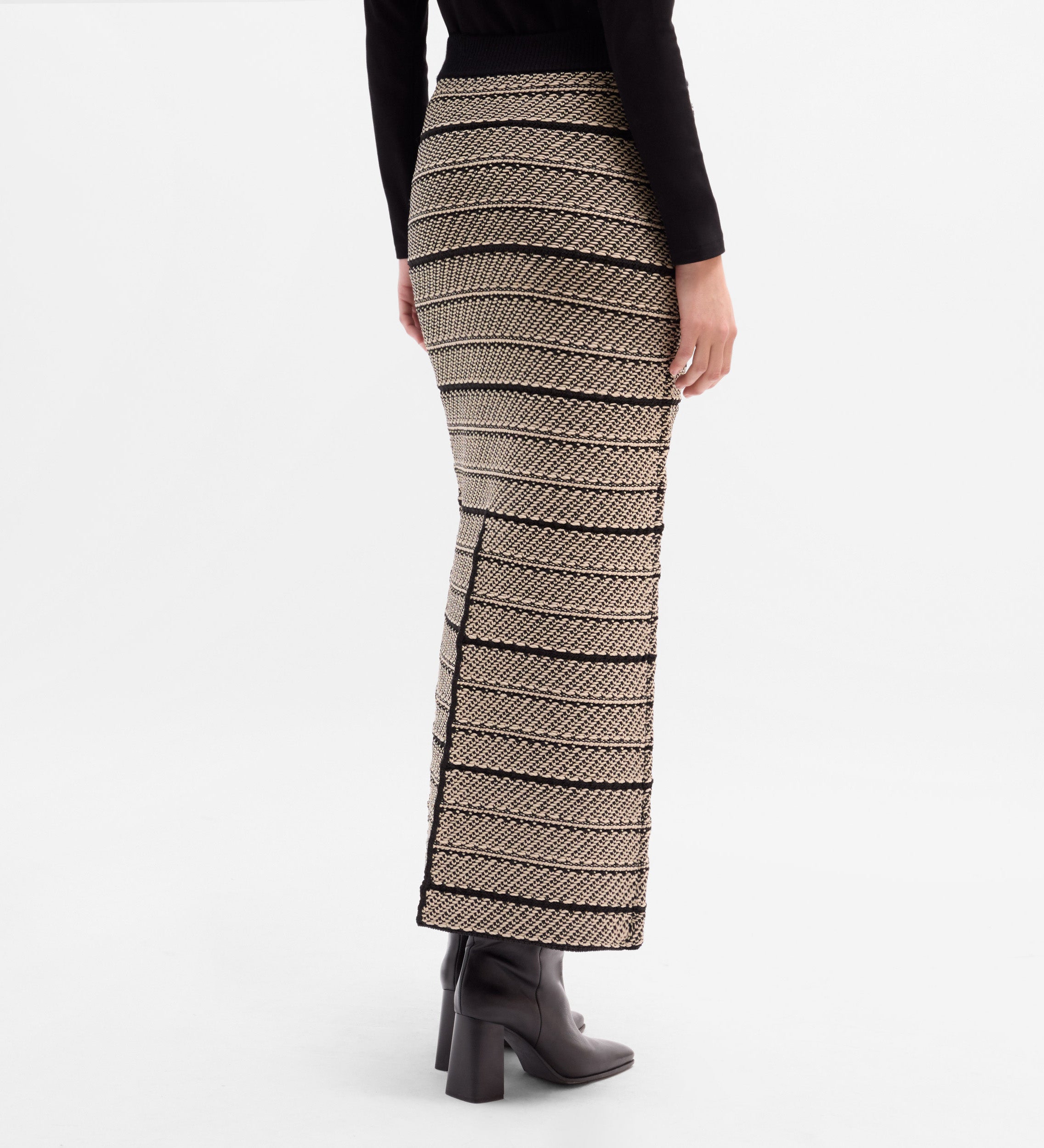 Jacquard knit skirt