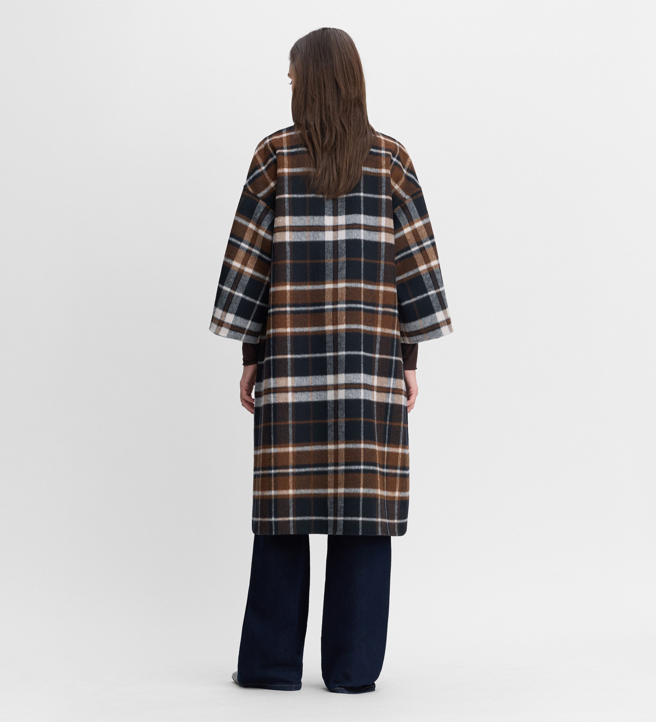 Reversible checkered cape