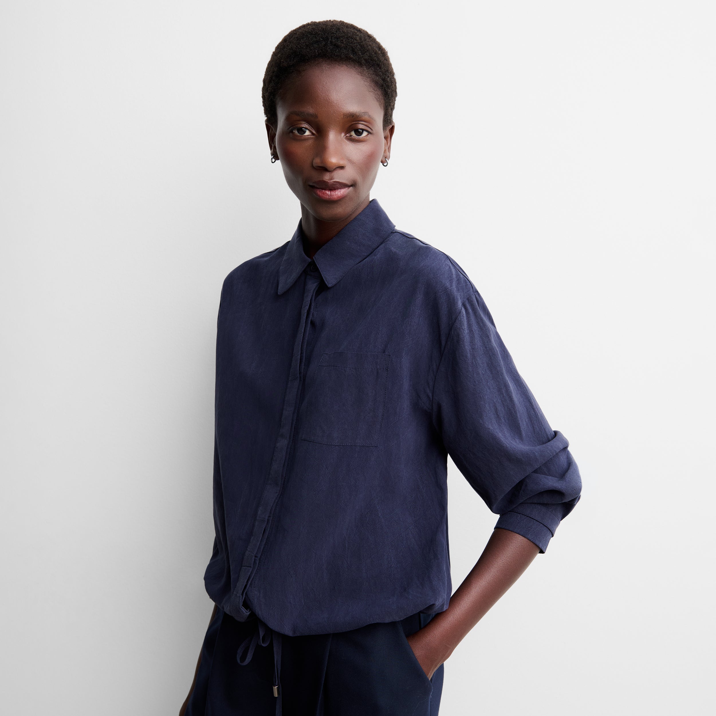 Fluid crop shirt