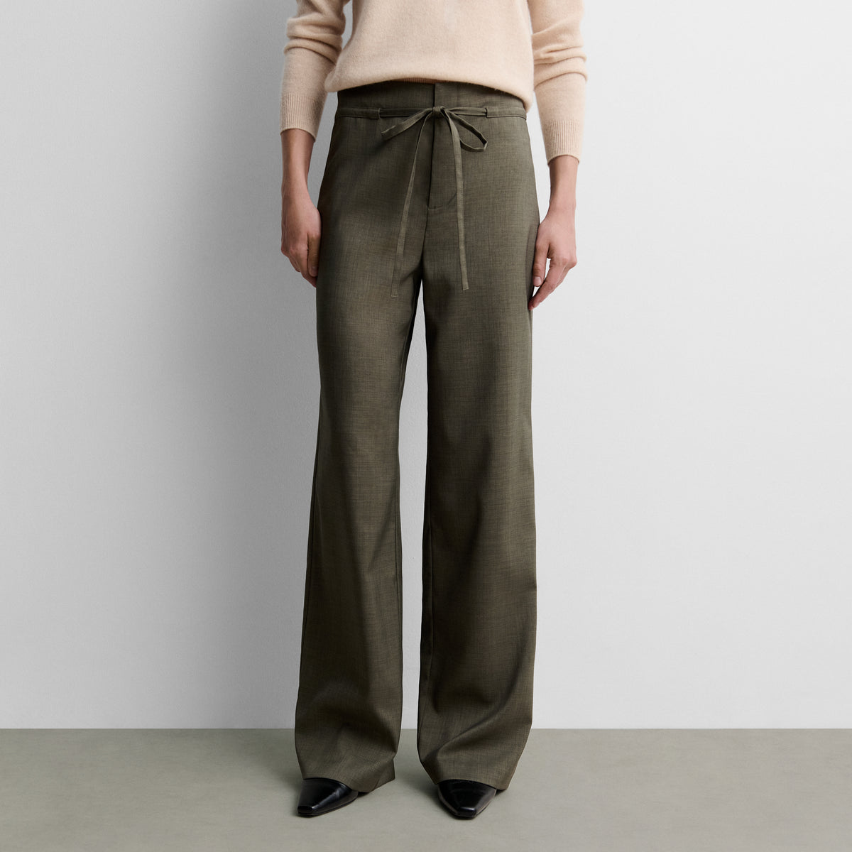 Pantalón ancho cinturón