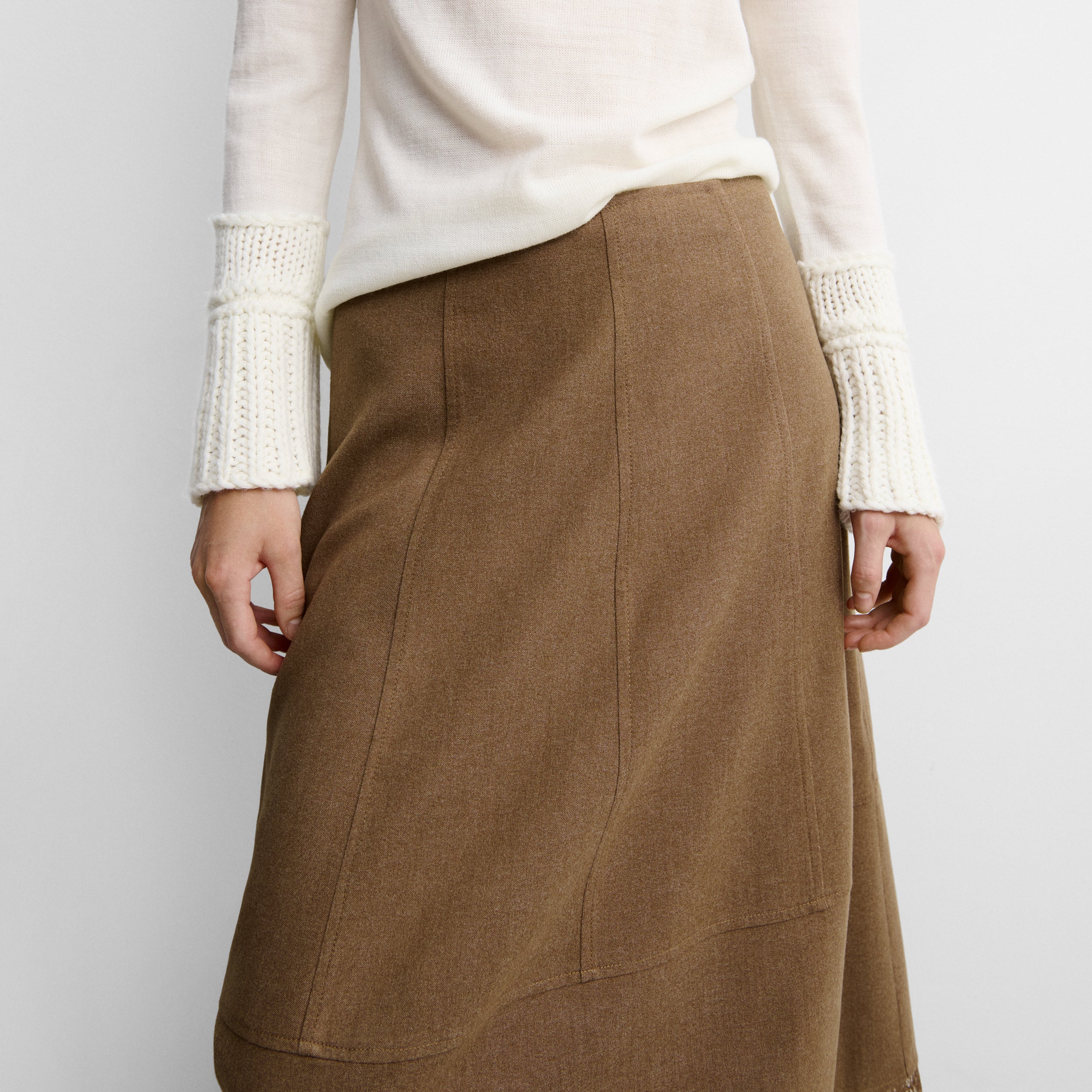 Falda midi puntilla