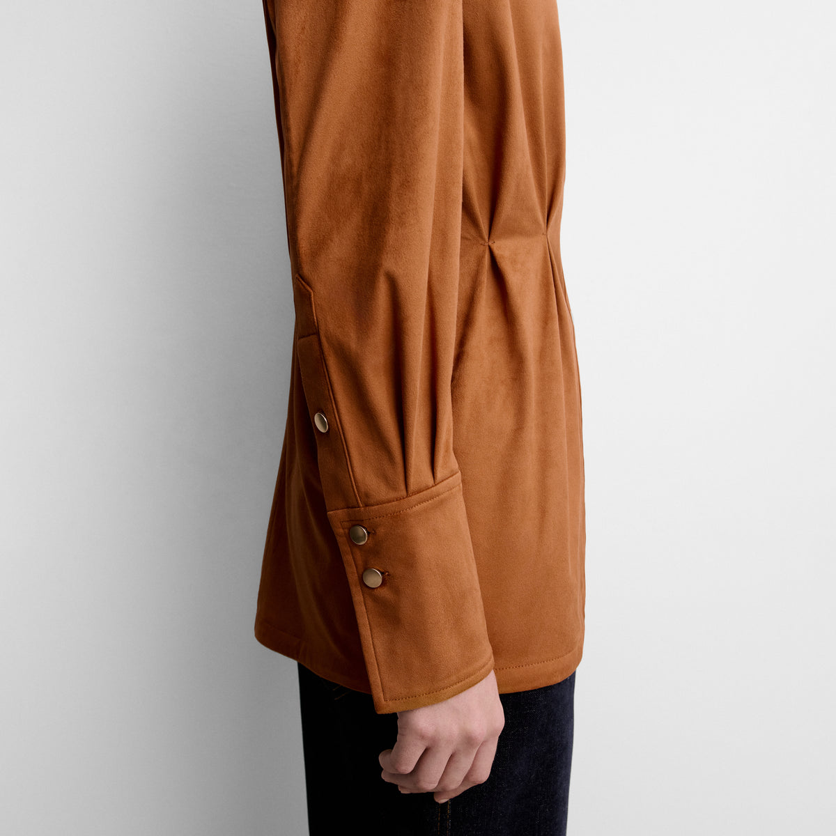 Camisa antelina pinzas