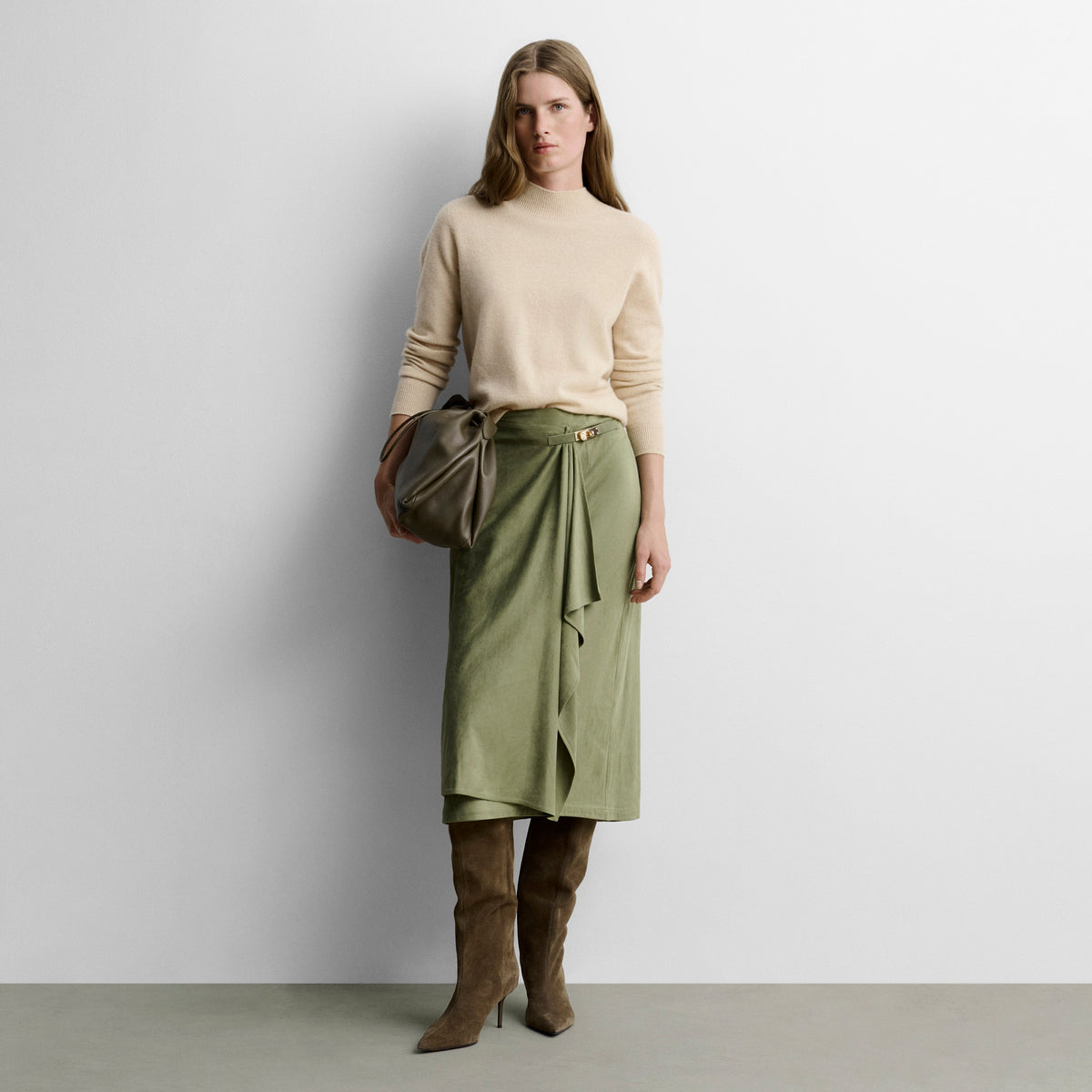 Falda midi antelina