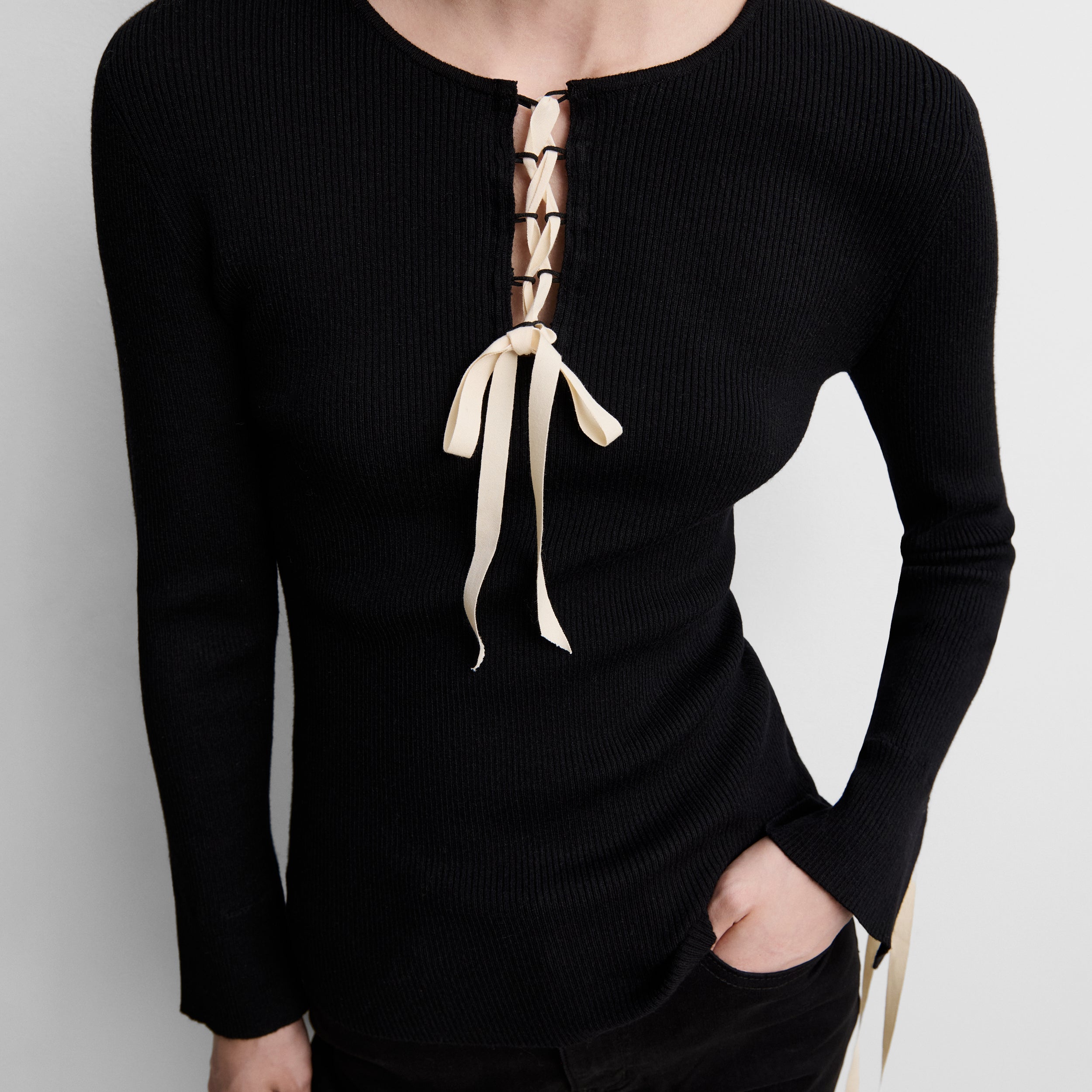 Two-tone ribbed sweater with straps