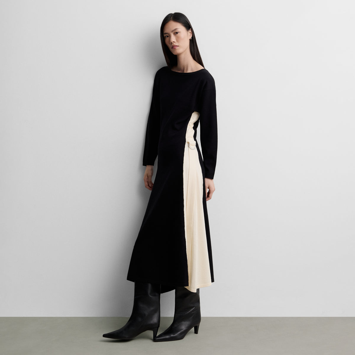 Two-tone knit dress