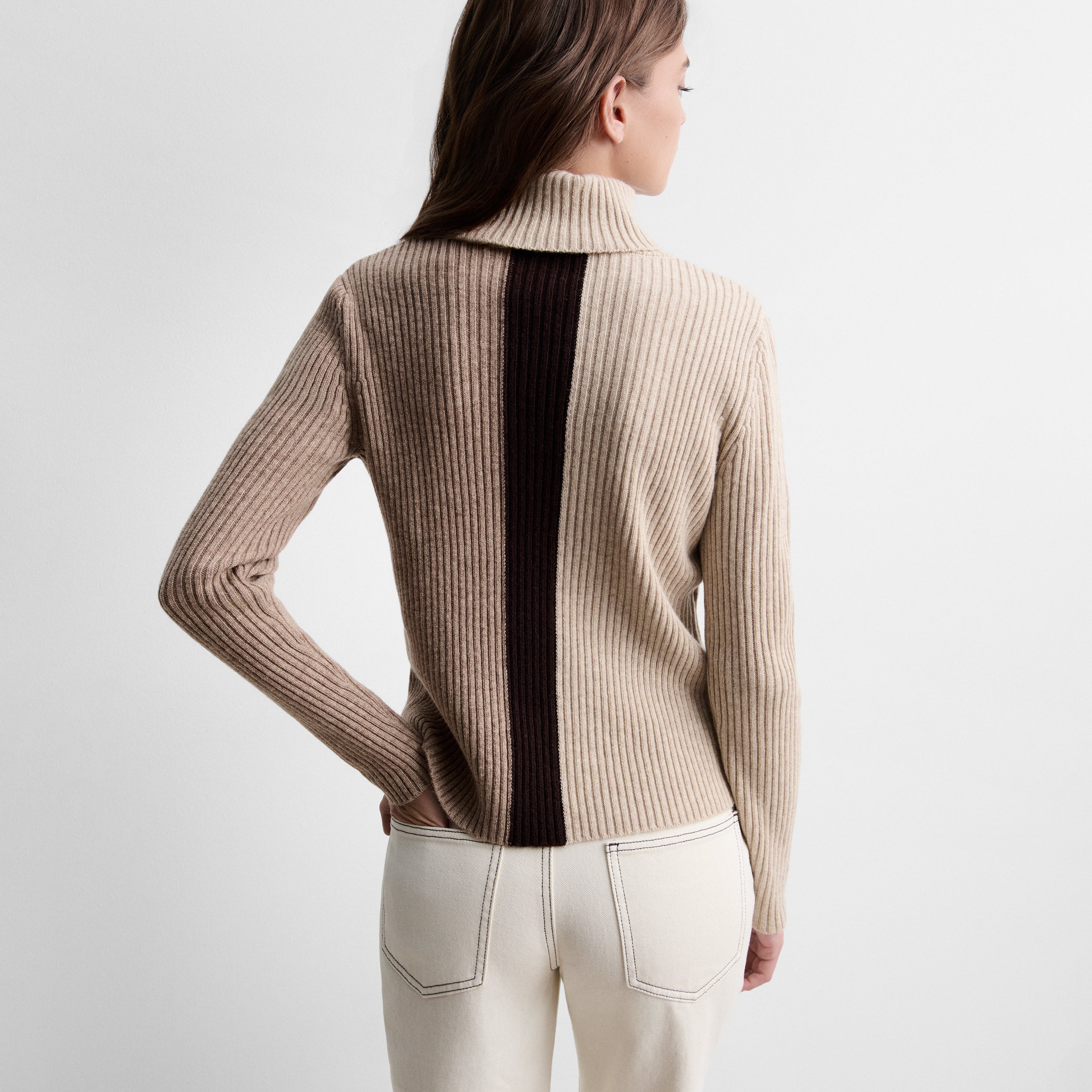 Three-tone knit sweater