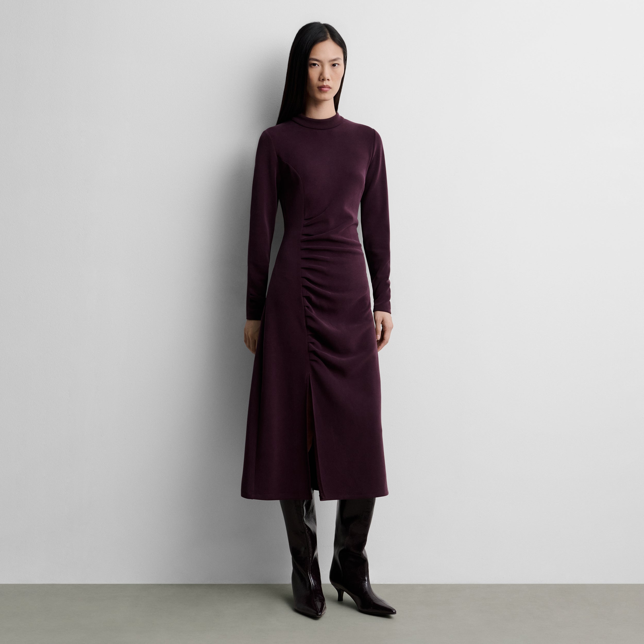 Robe drapée sur le côté