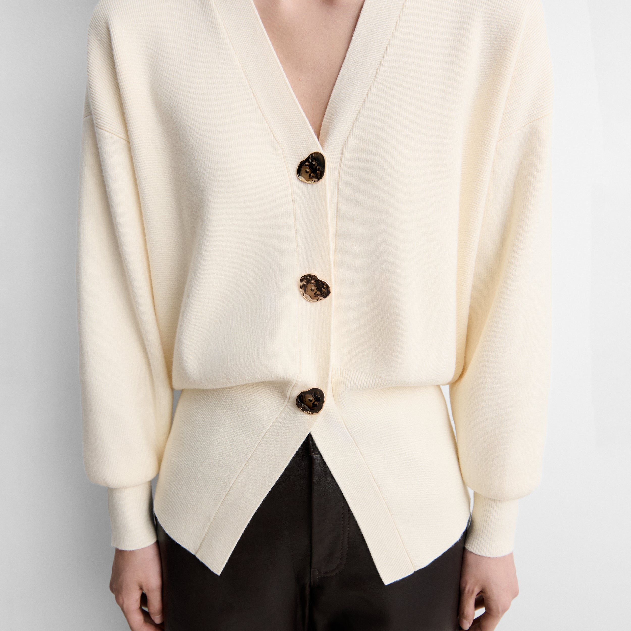 Knit cardigan with buttons