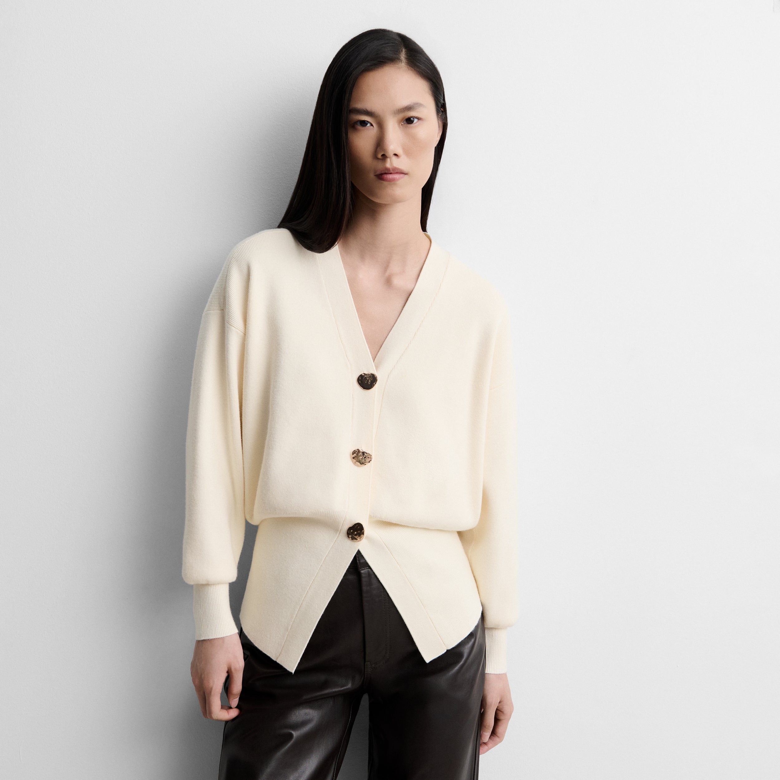 Knit cardigan with buttons