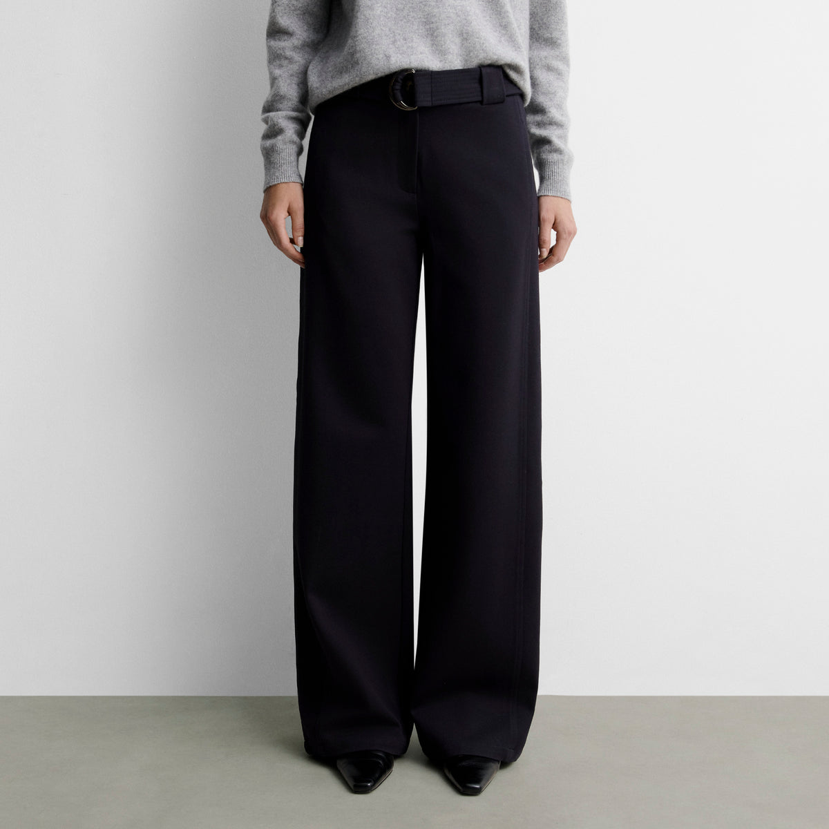 Wide stretch trousers