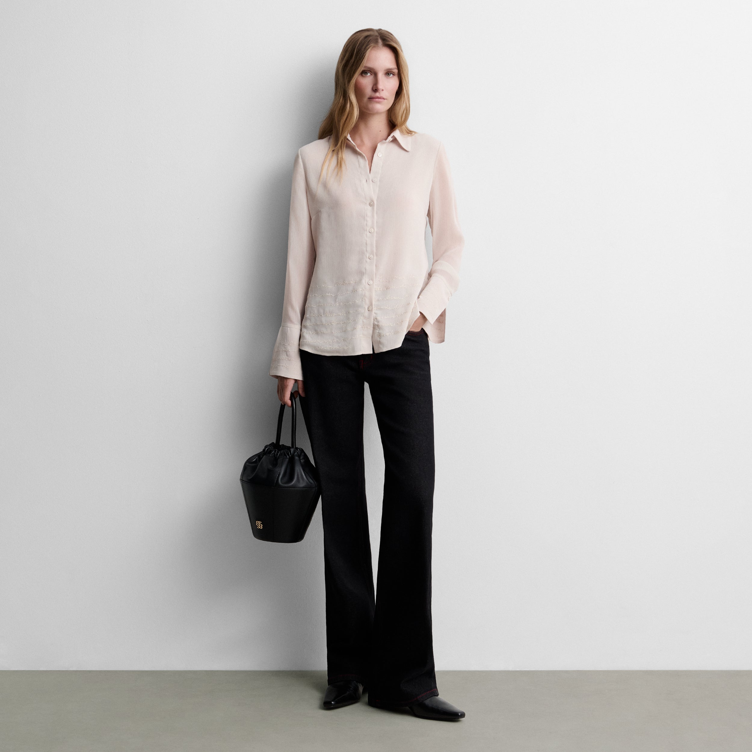 Fluid embroidered shirt