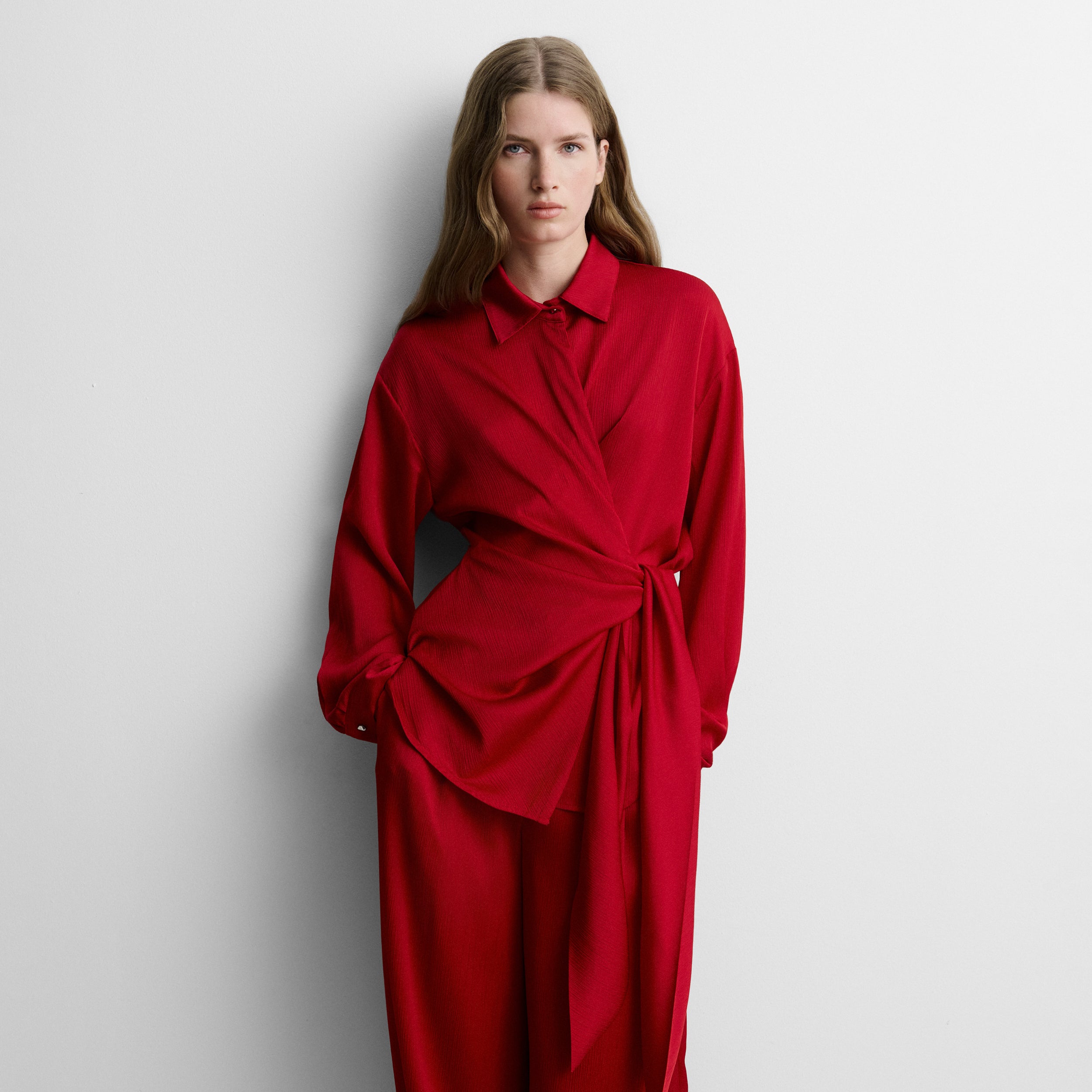 Fluid blouse with bow
