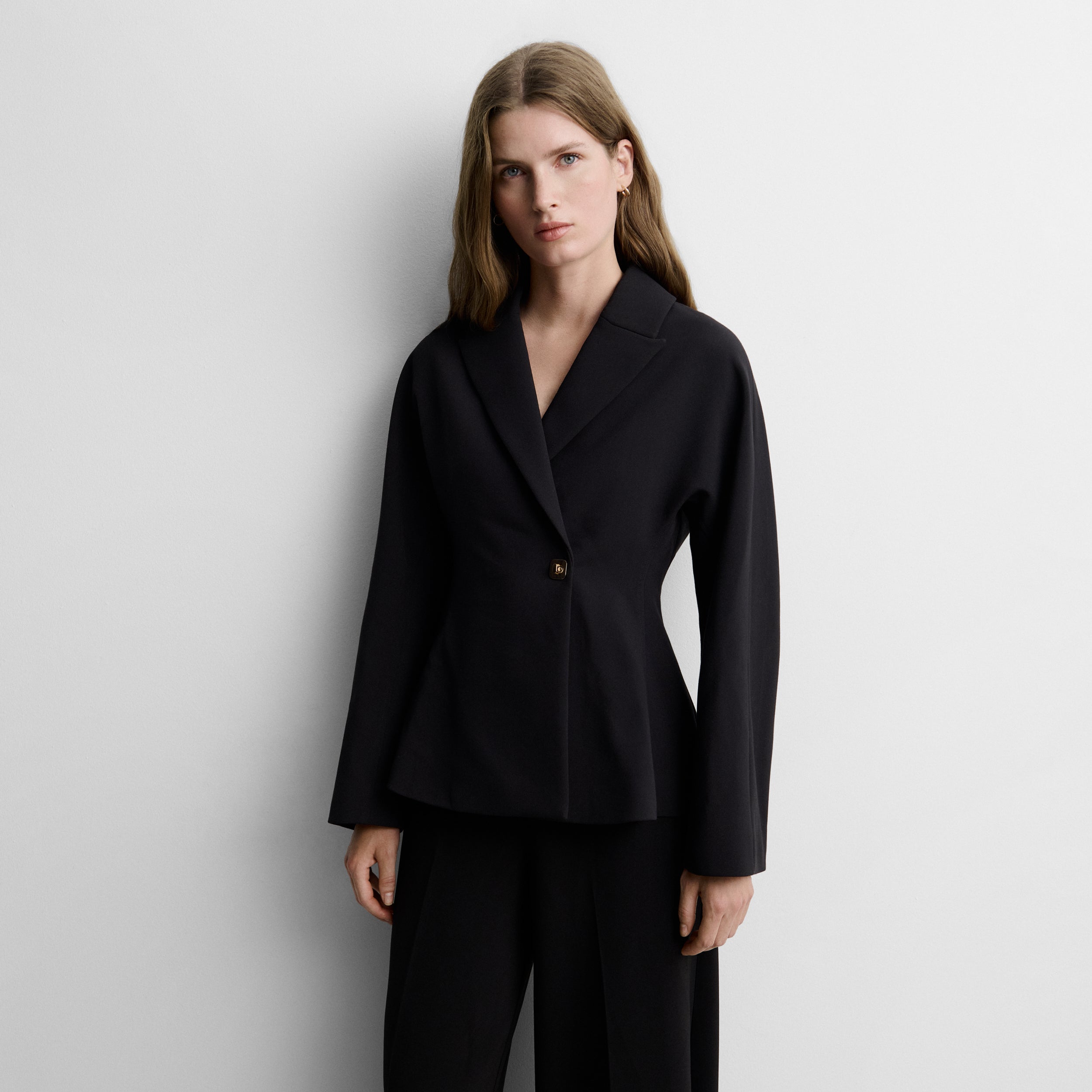 Short fitted jacket