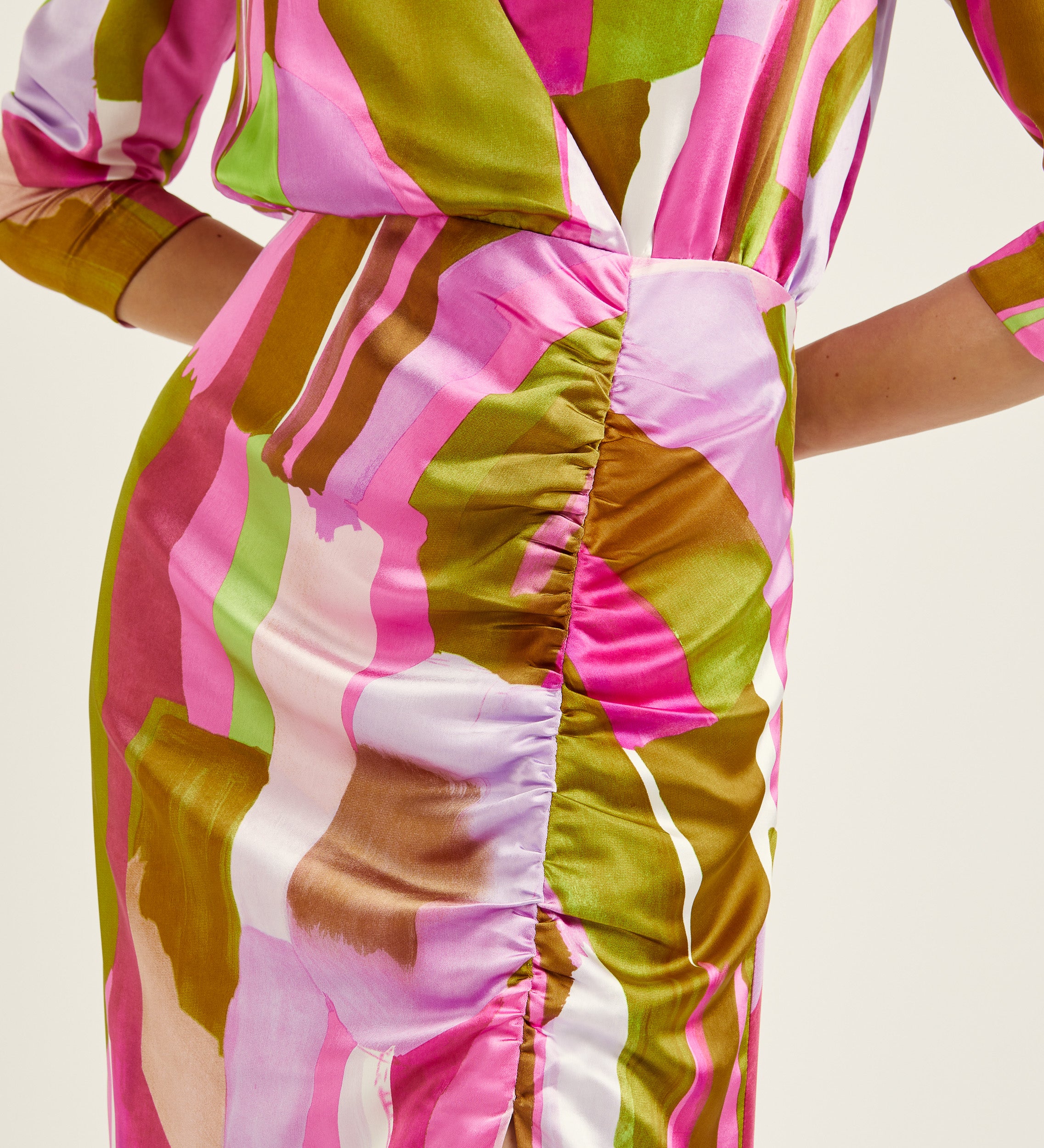Robe midi longue en satin