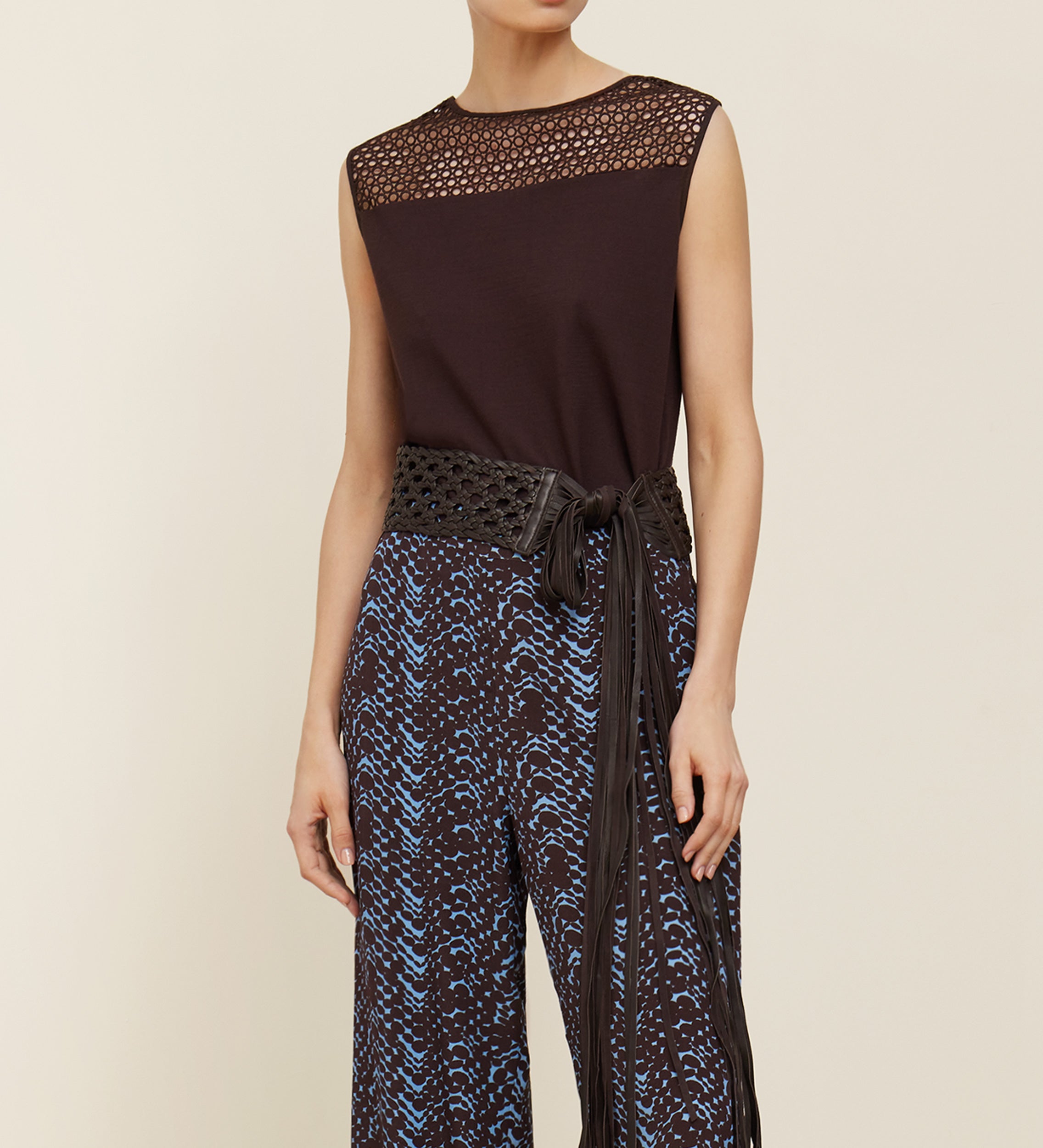 Top tricot detalle guipur