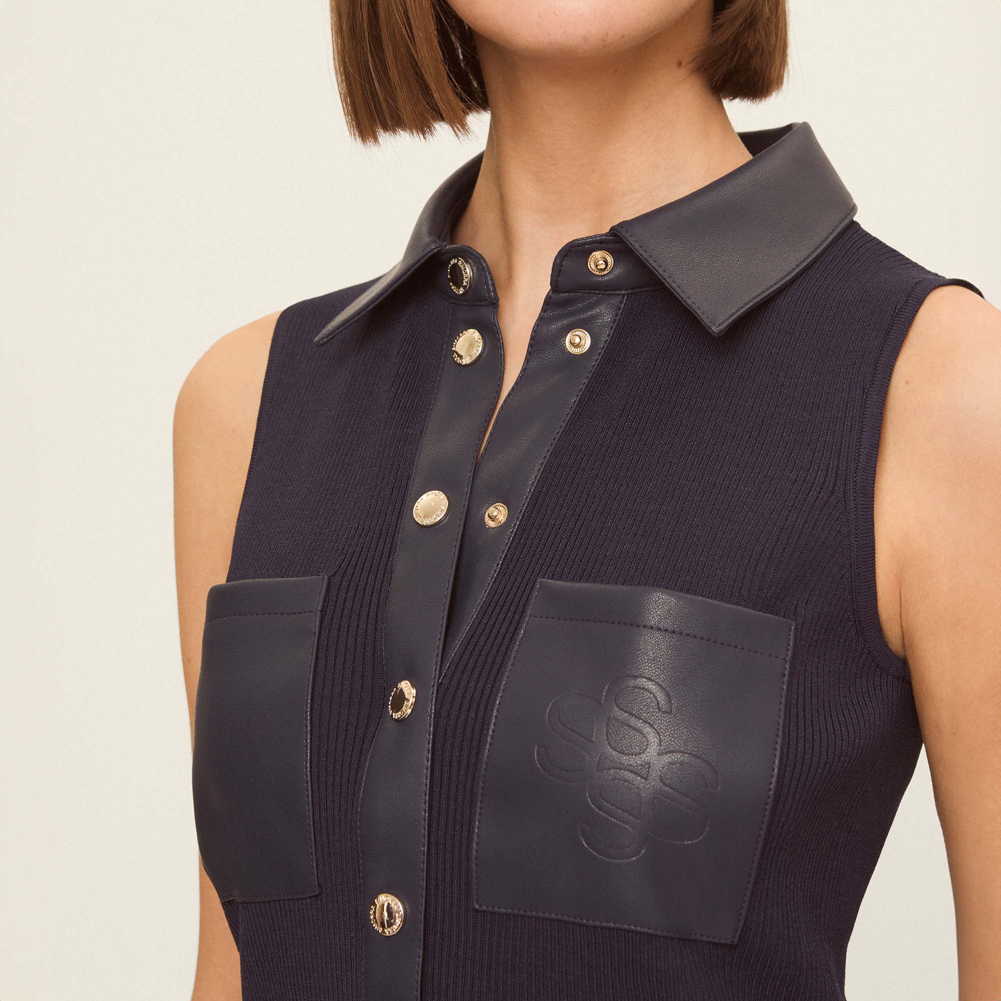 Top punto con ecopiel