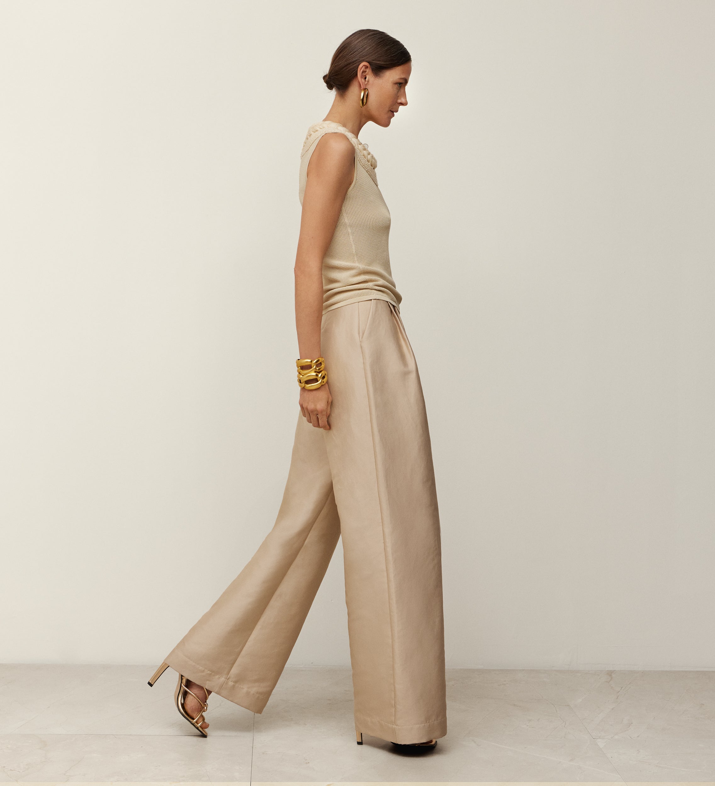 Top tricot escote trenza