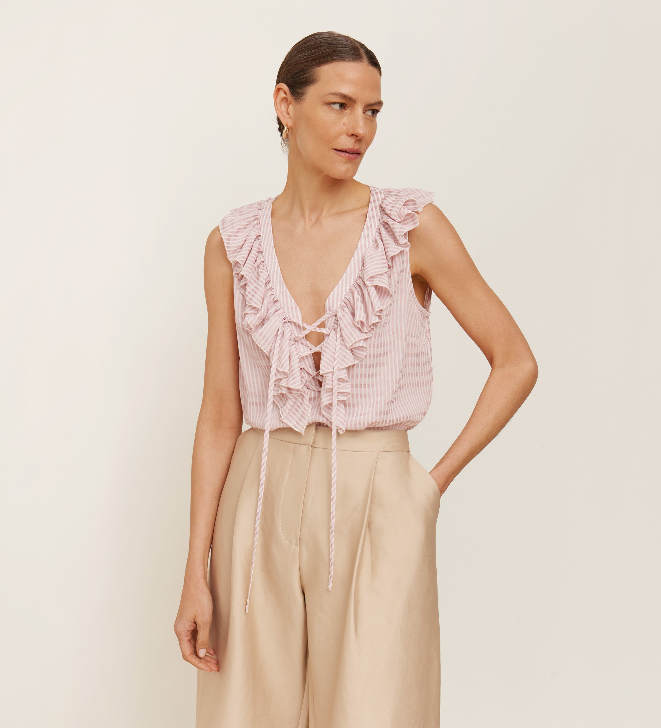 Blouse sans manches à volants