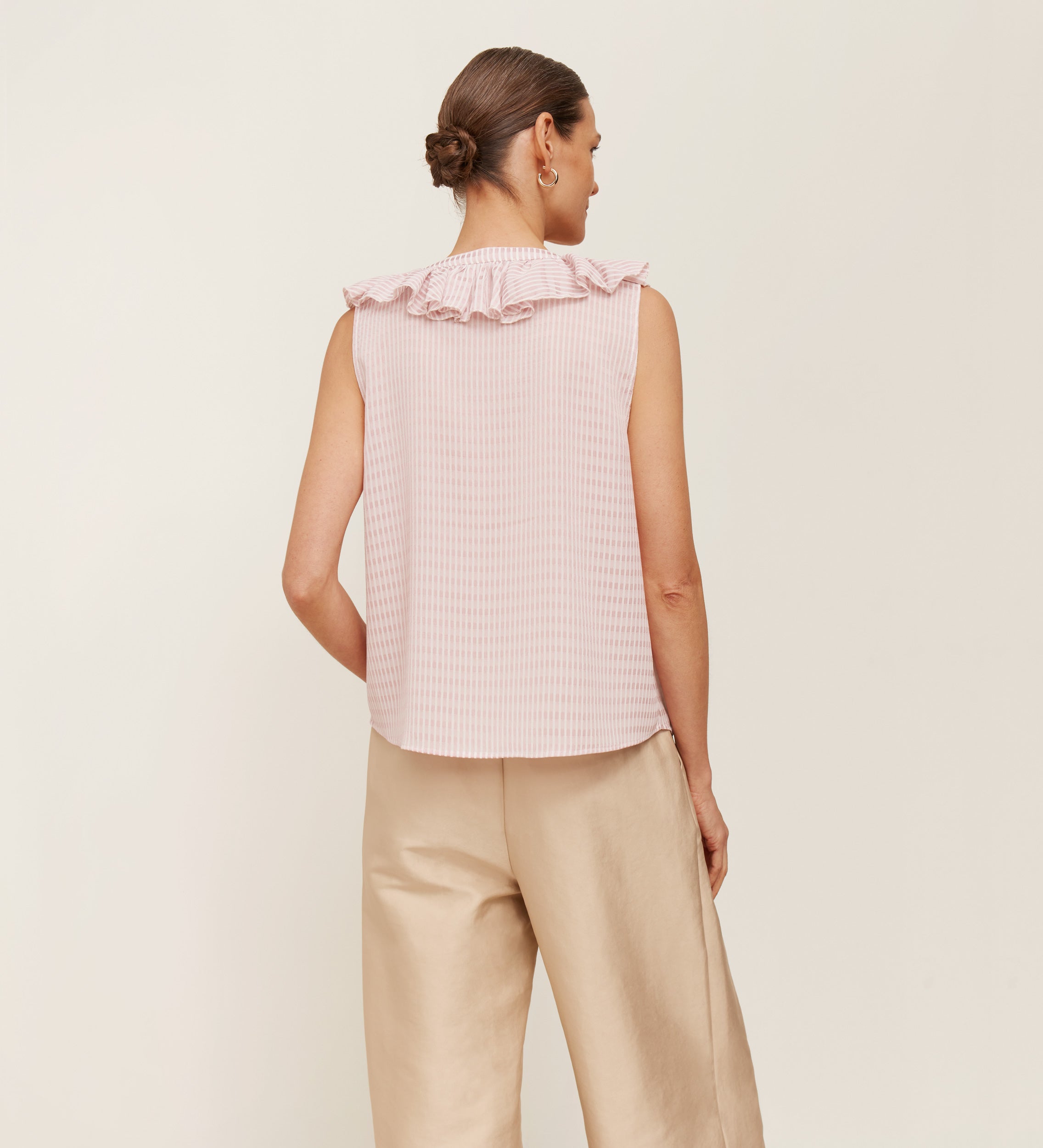 Blouse sans manches à volants