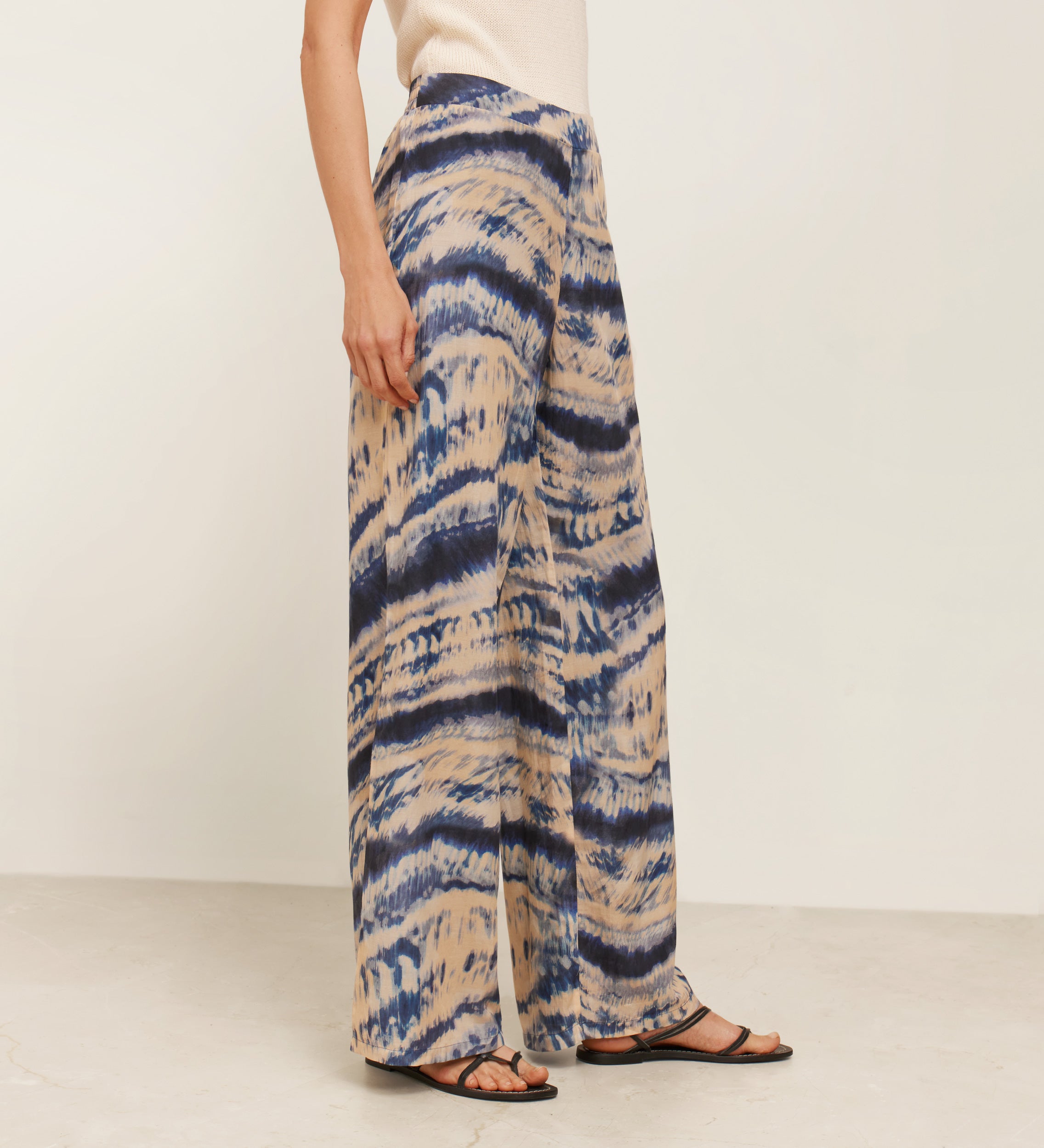 Pantalón fluído estampado