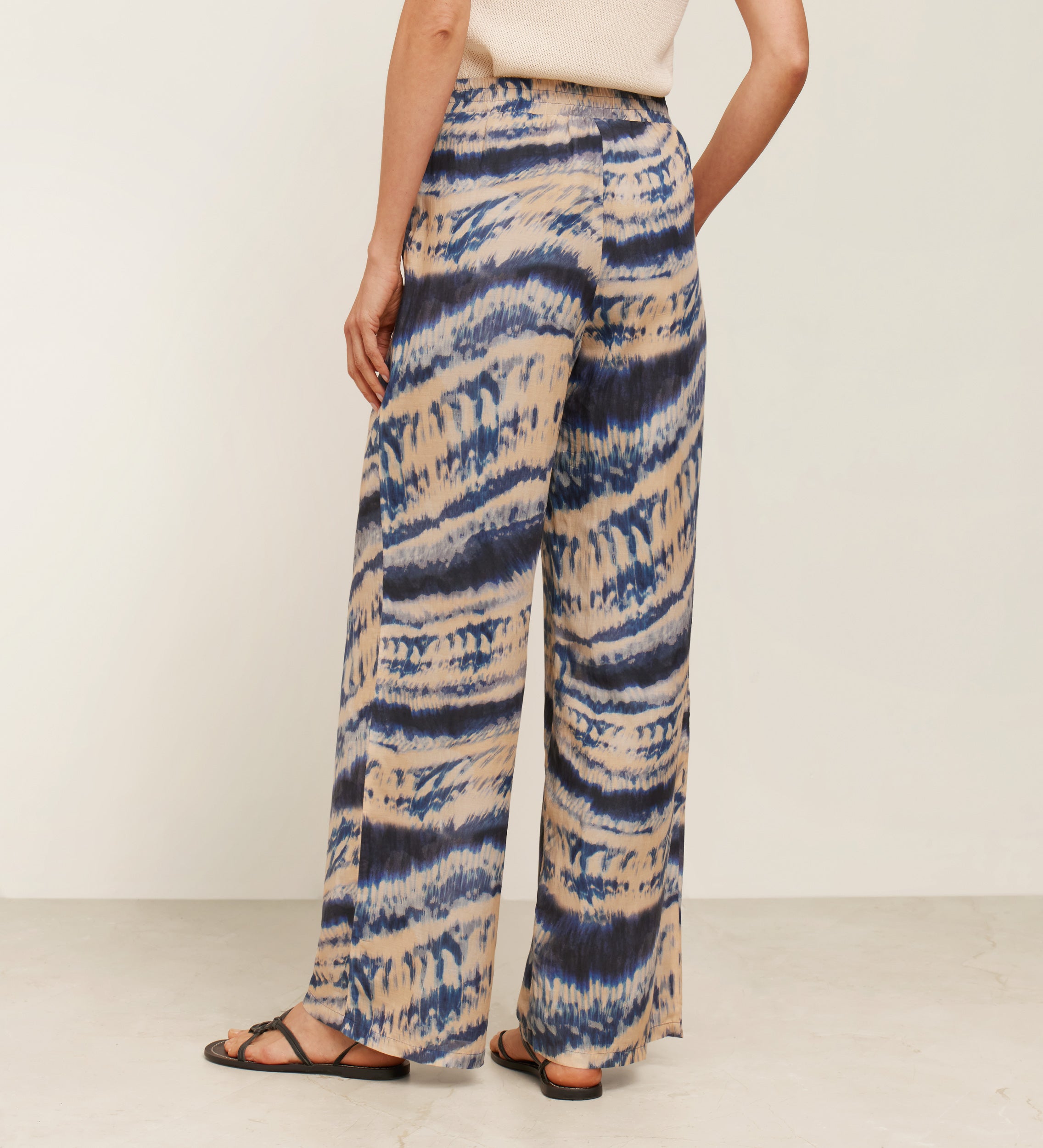 Pantalón fluído estampado