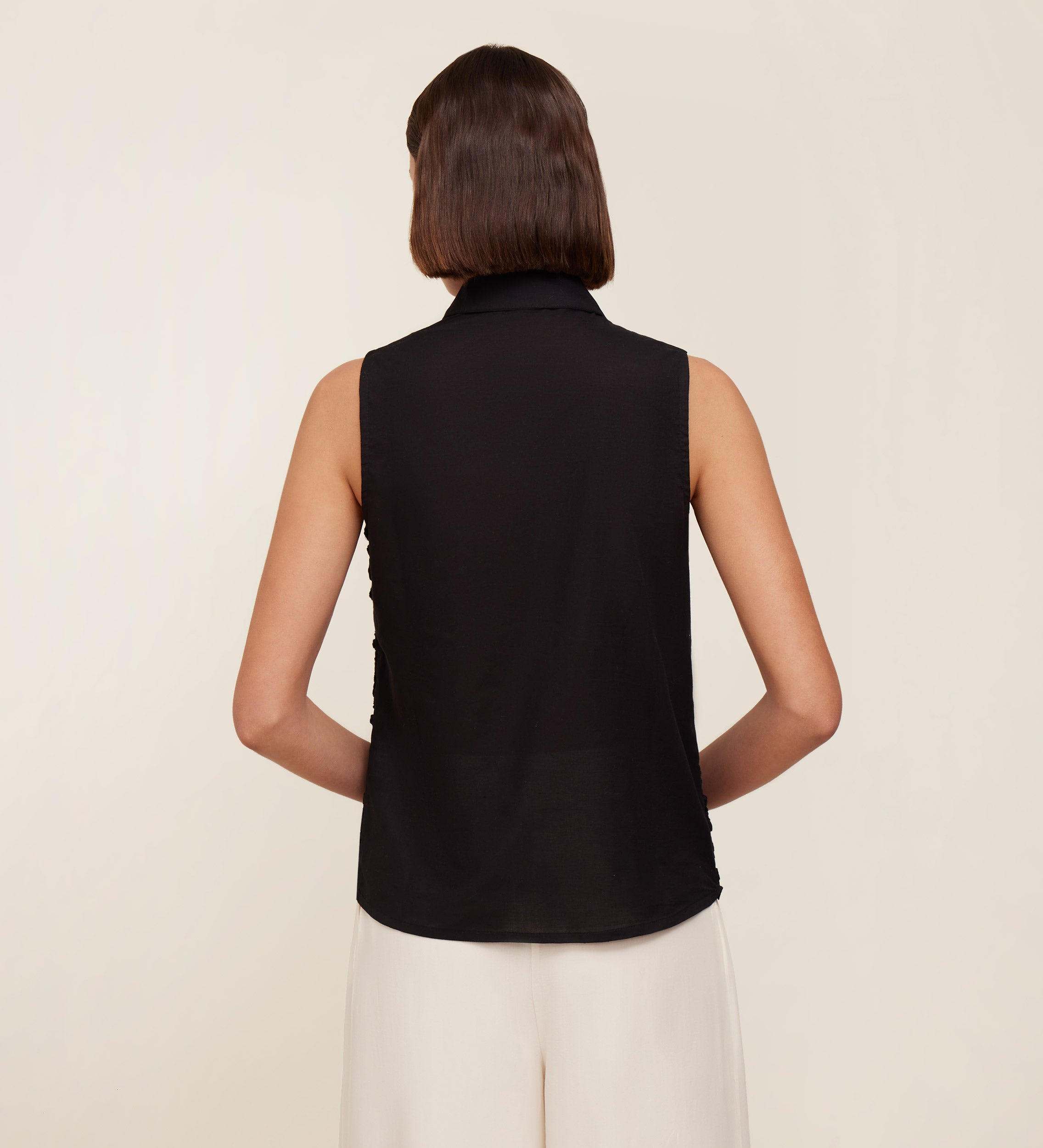 Haut à ruban brodé