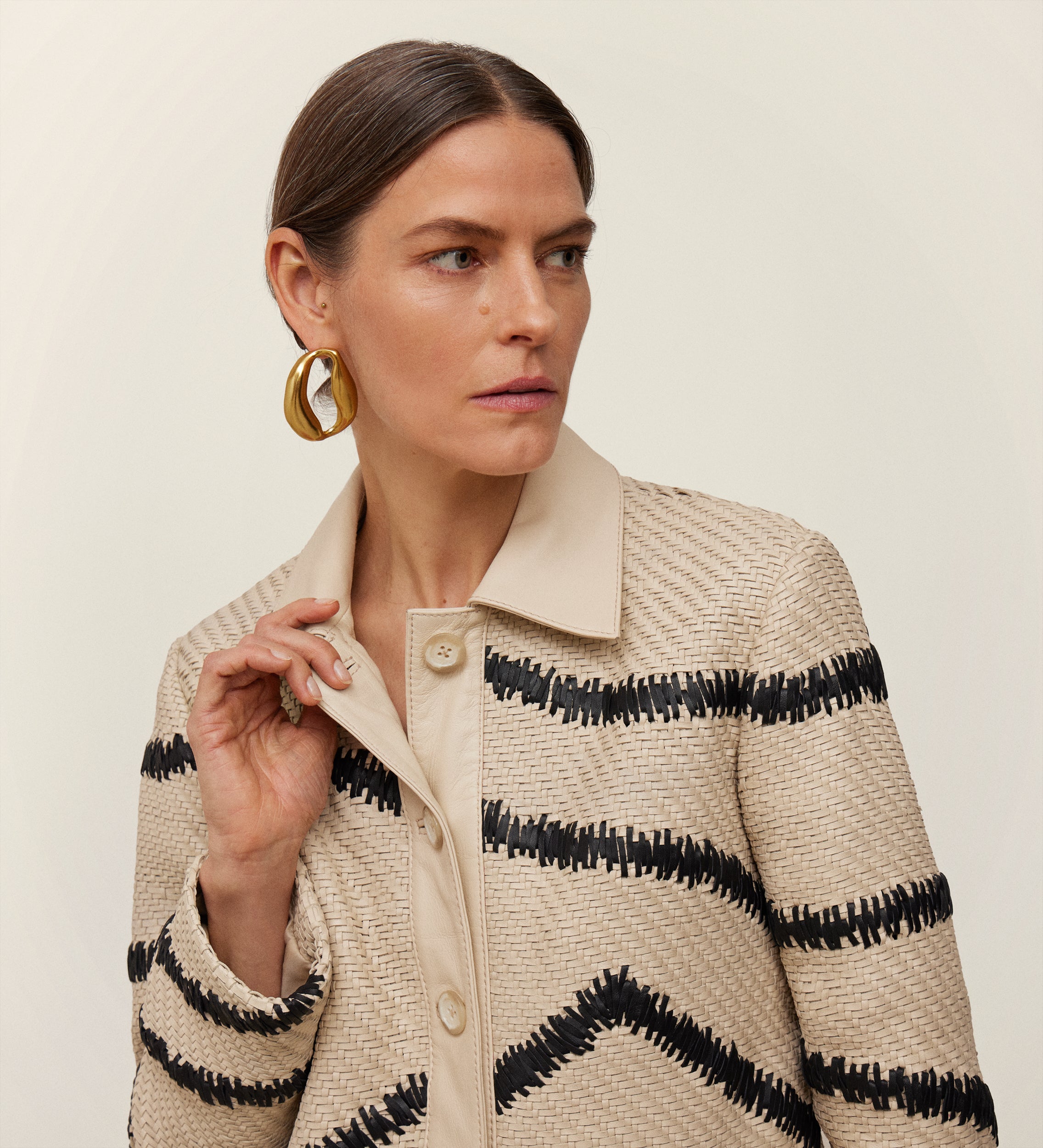 Cazadora piel entrelazada