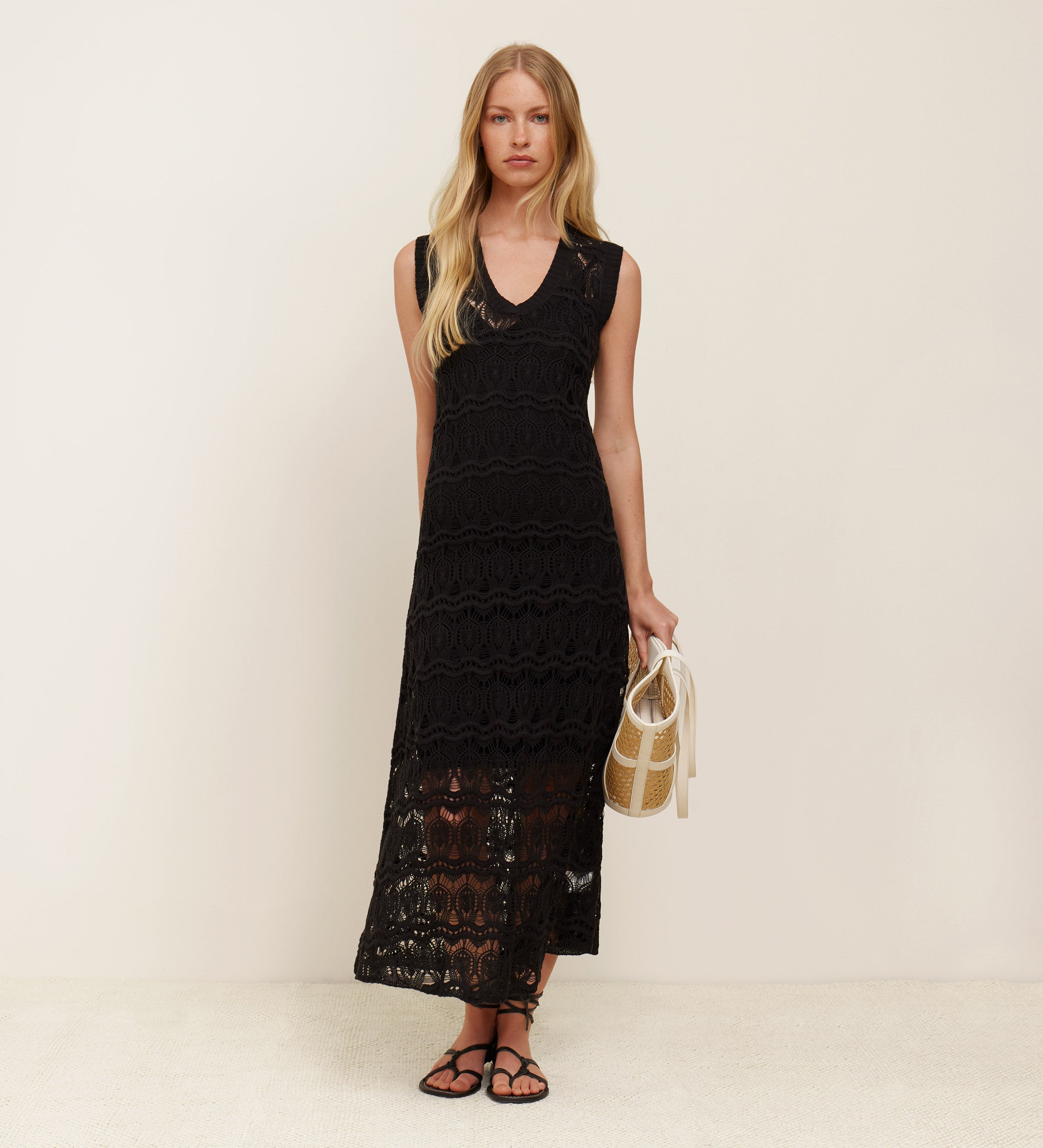 Vestido tricot calados